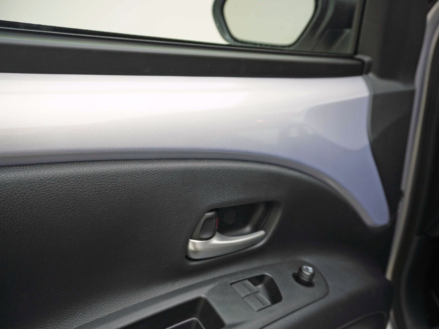 TOYOTA Aygo X 1.5 VVT-i HSD Style-image-15