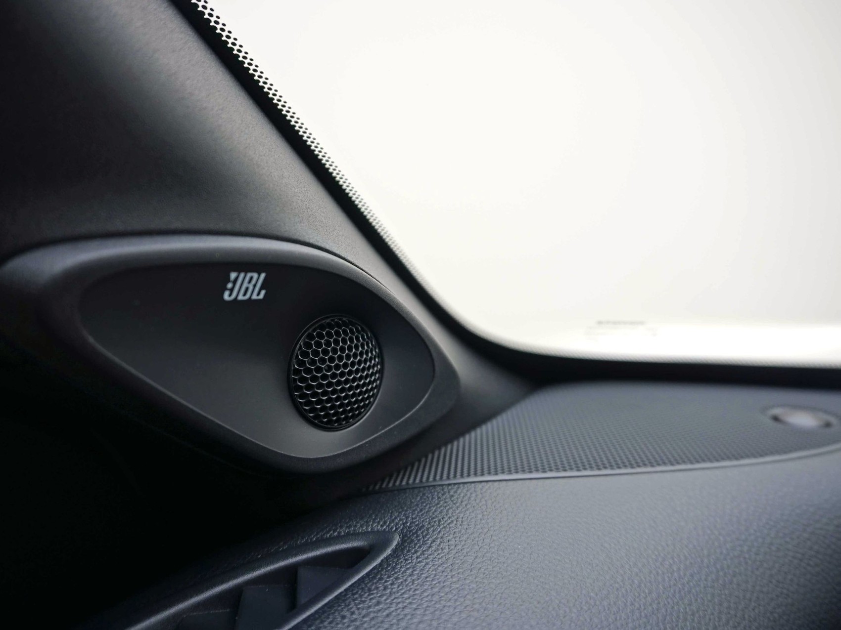 TOYOTA Aygo X 1.5 VVT-i HSD Style-image-14