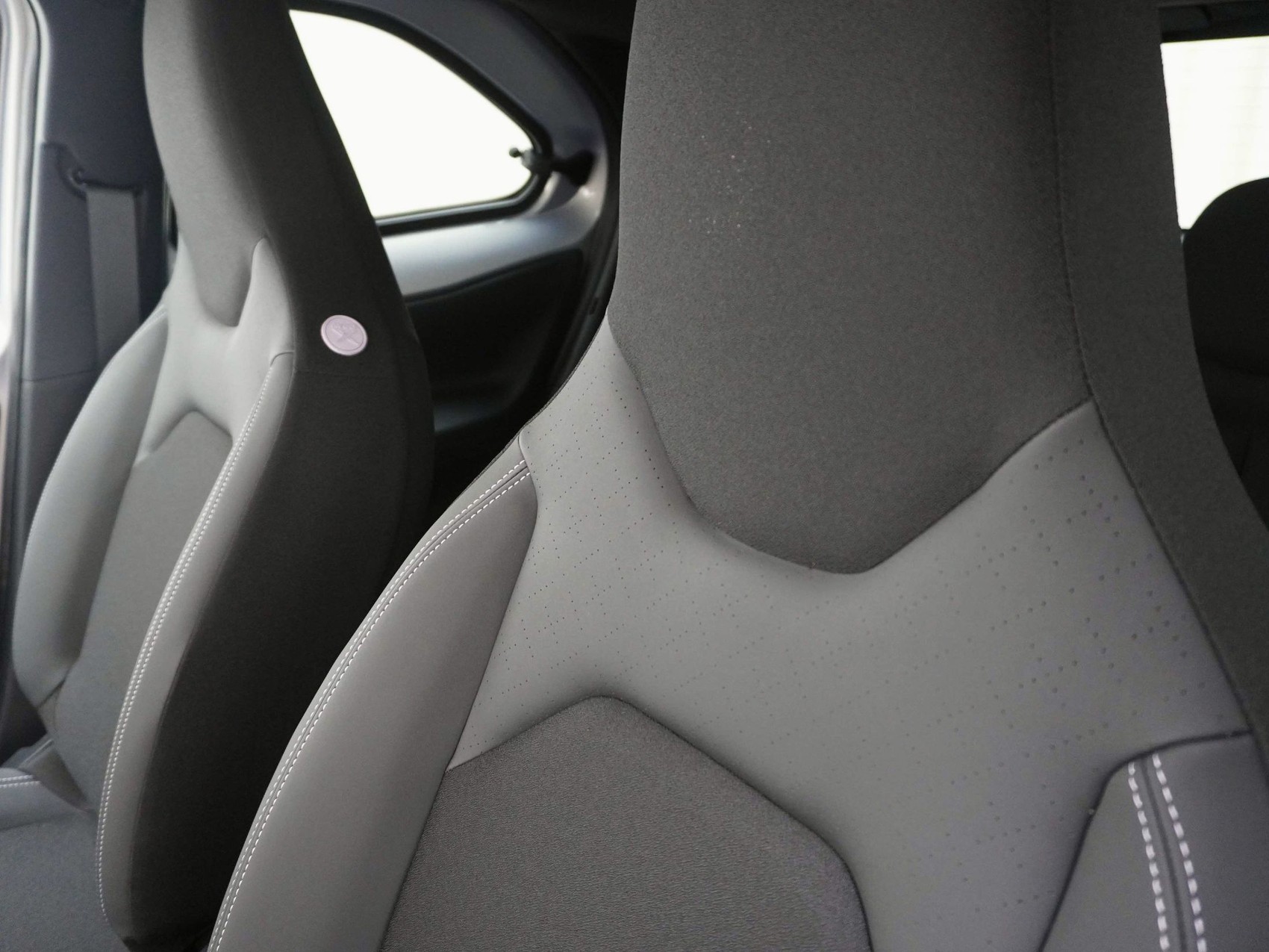 TOYOTA Aygo X 1.5 VVT-i HSD Style-image-7