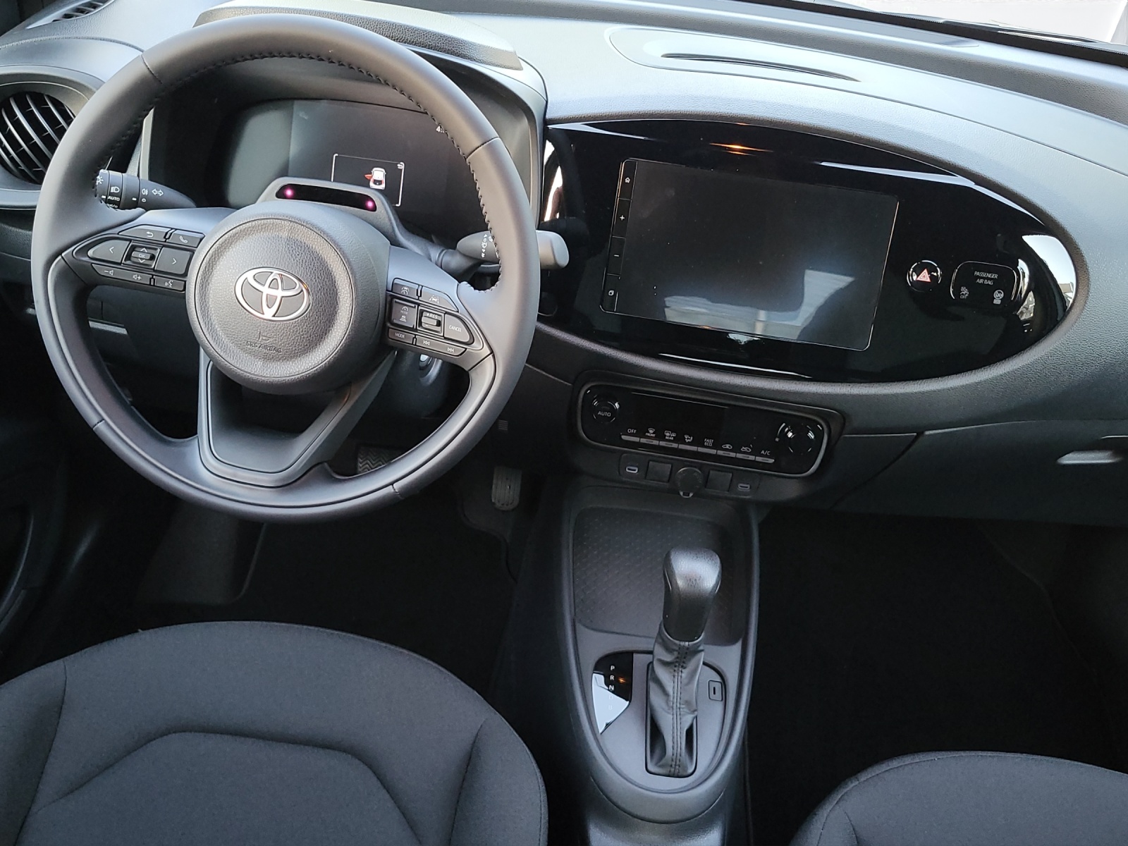 TOYOTA Aygo X 1.5 VVT-i HSD Comfort-image-13