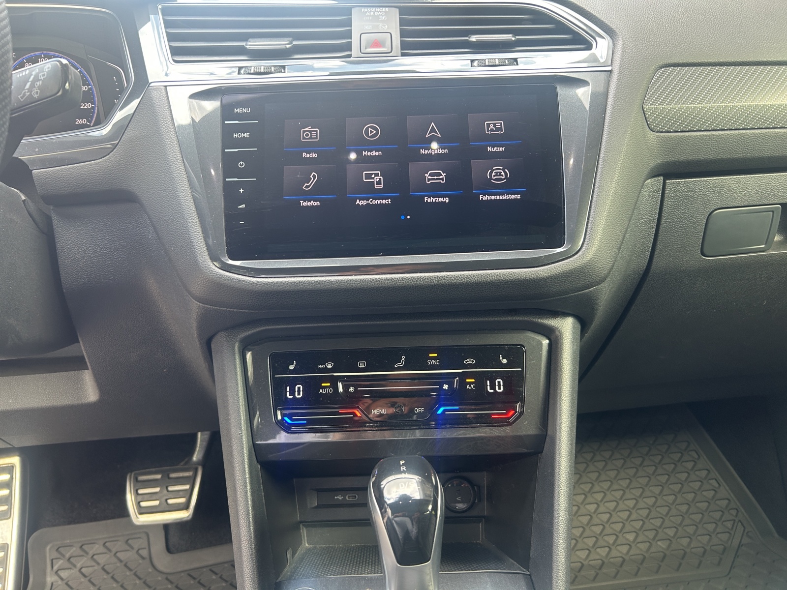 VW Tiguan Allspace 2.0TSI R-Line 4Motion DSG-image-10