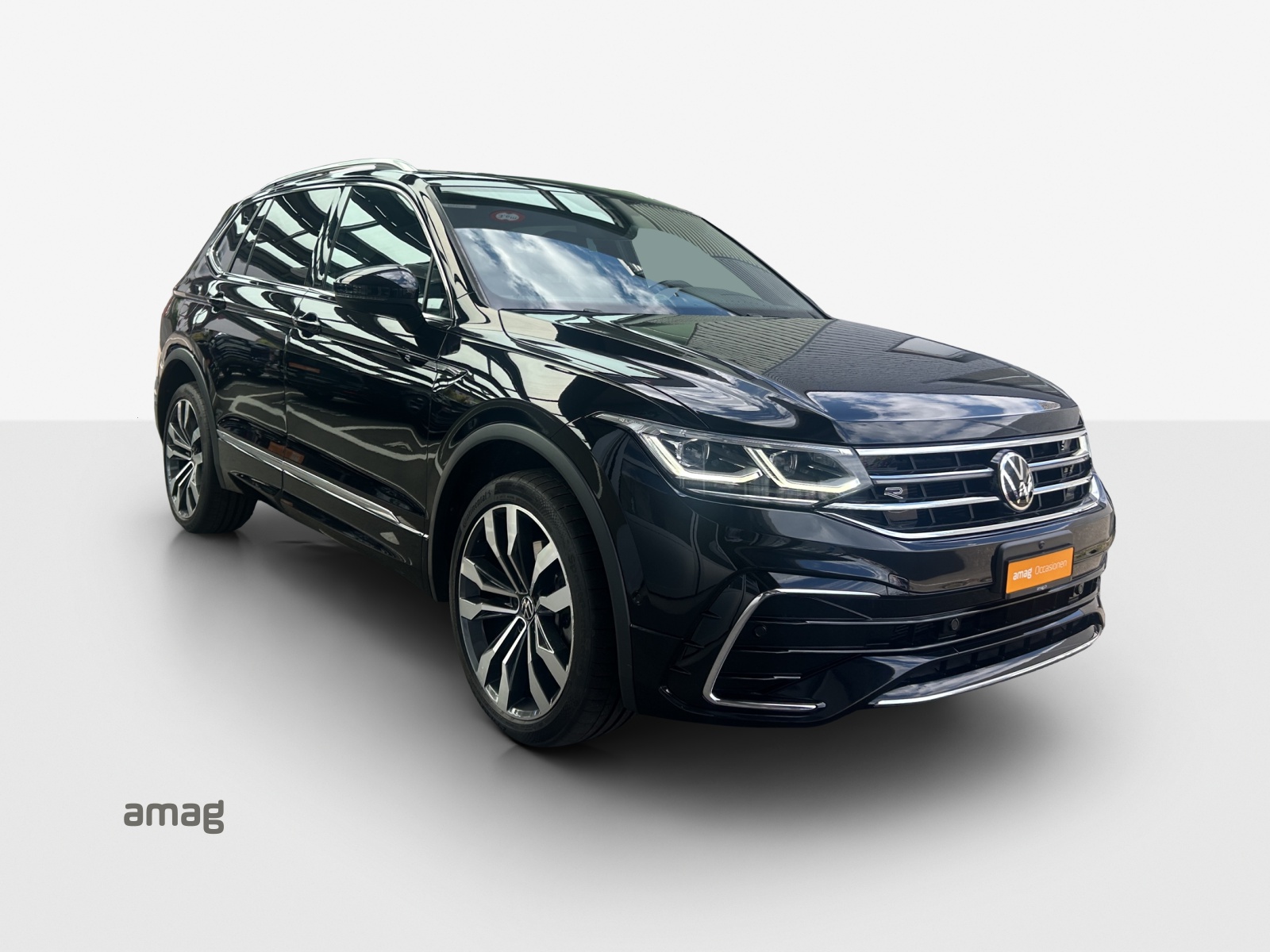 VW Tiguan Allspace 2.0TSI R-Line 4Motion DSG-image-5