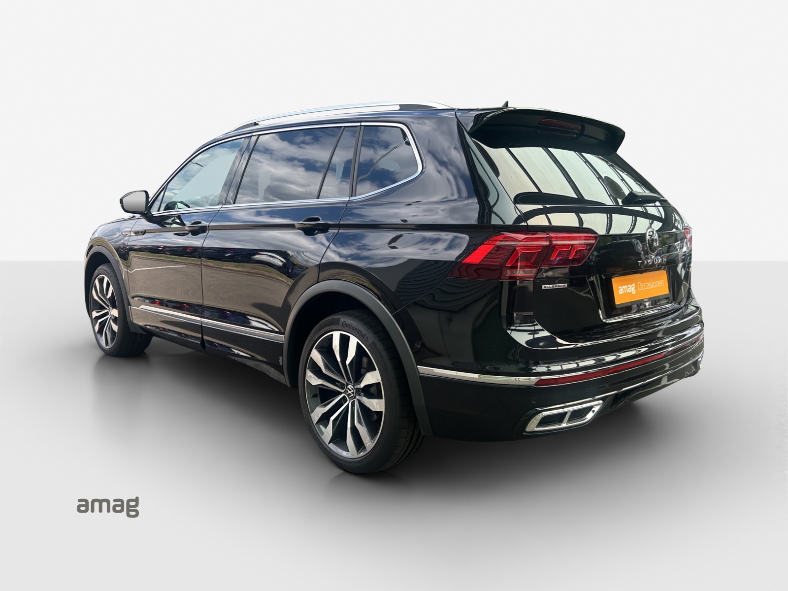 VW Tiguan Allspace 2.0TSI R-Line 4Motion DSG-image-2