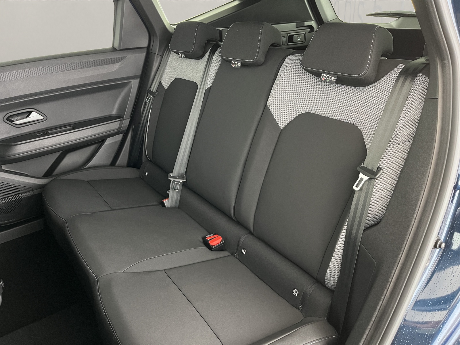 DACIA Bigster 1.2 Hybrid Journey 4WD-image-16