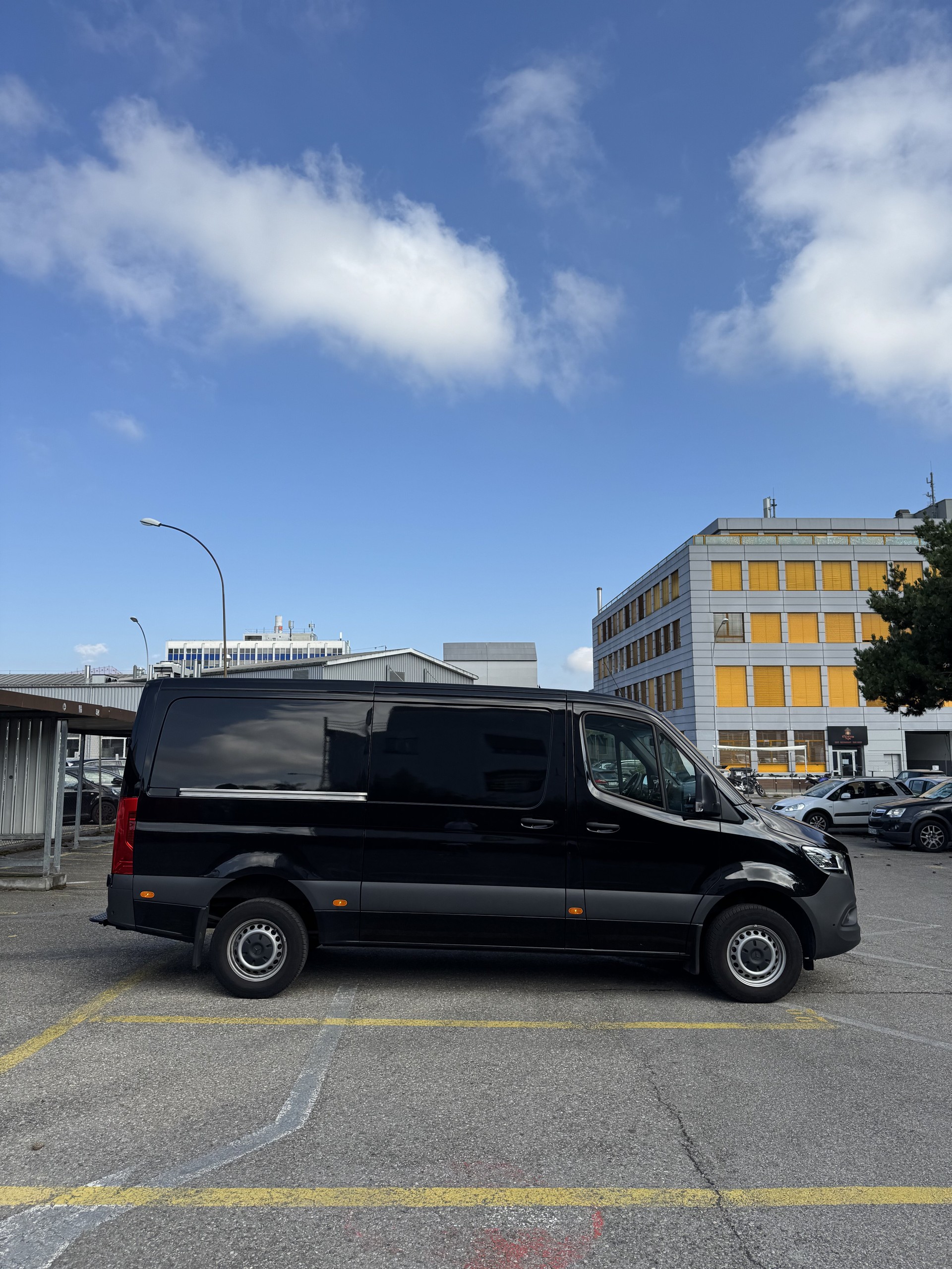 MERCEDES-BENZ 2.0 CDI 190 Pro-image-1