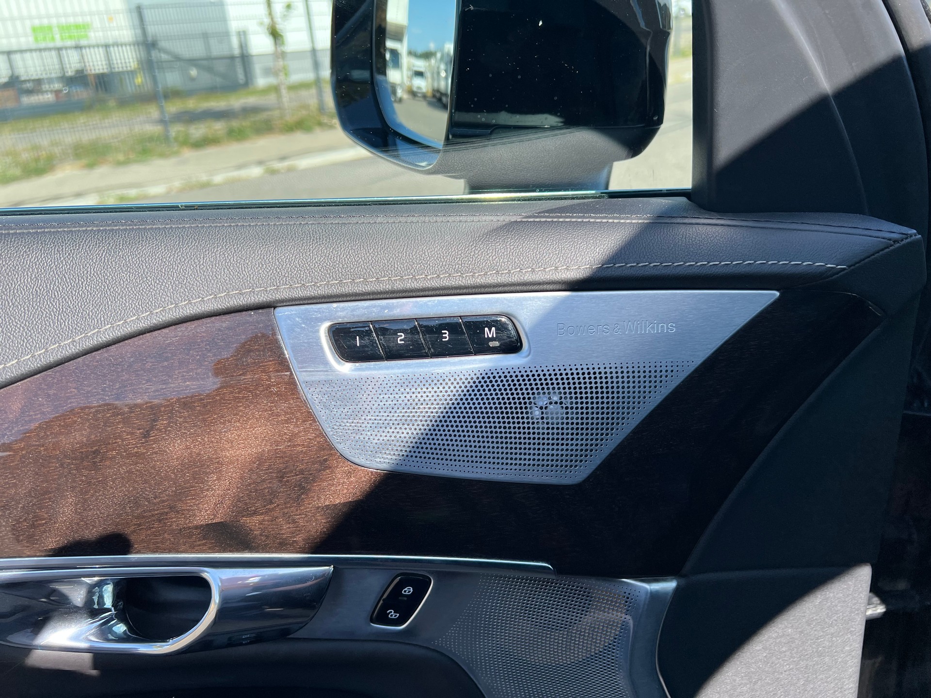 VOLVO XC90 T8 AWD Inscription Geartronic-image-21