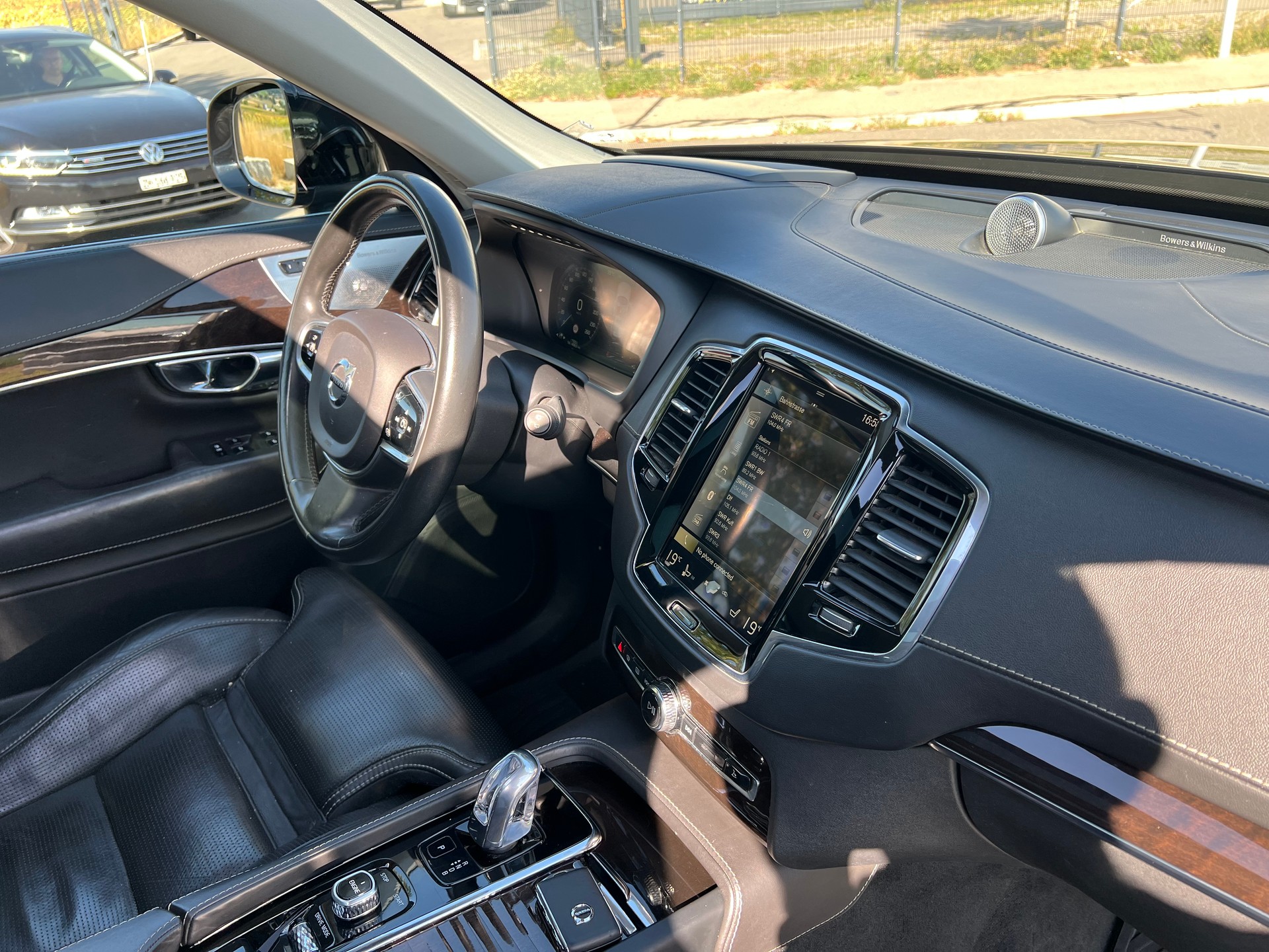 VOLVO XC90 T8 AWD Inscription Geartronic-image-24