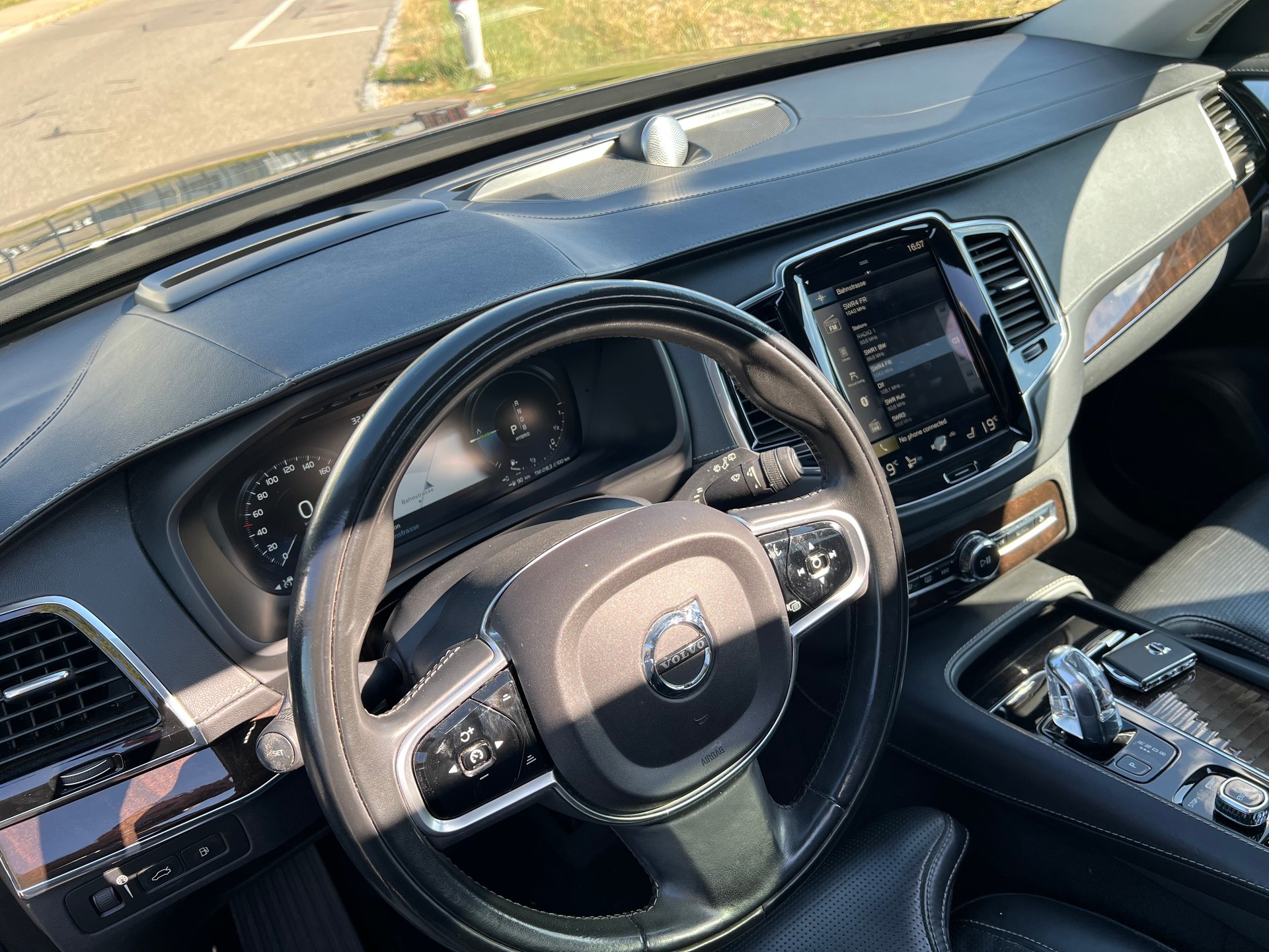VOLVO XC90 T8 AWD Inscription Geartronic-image-19