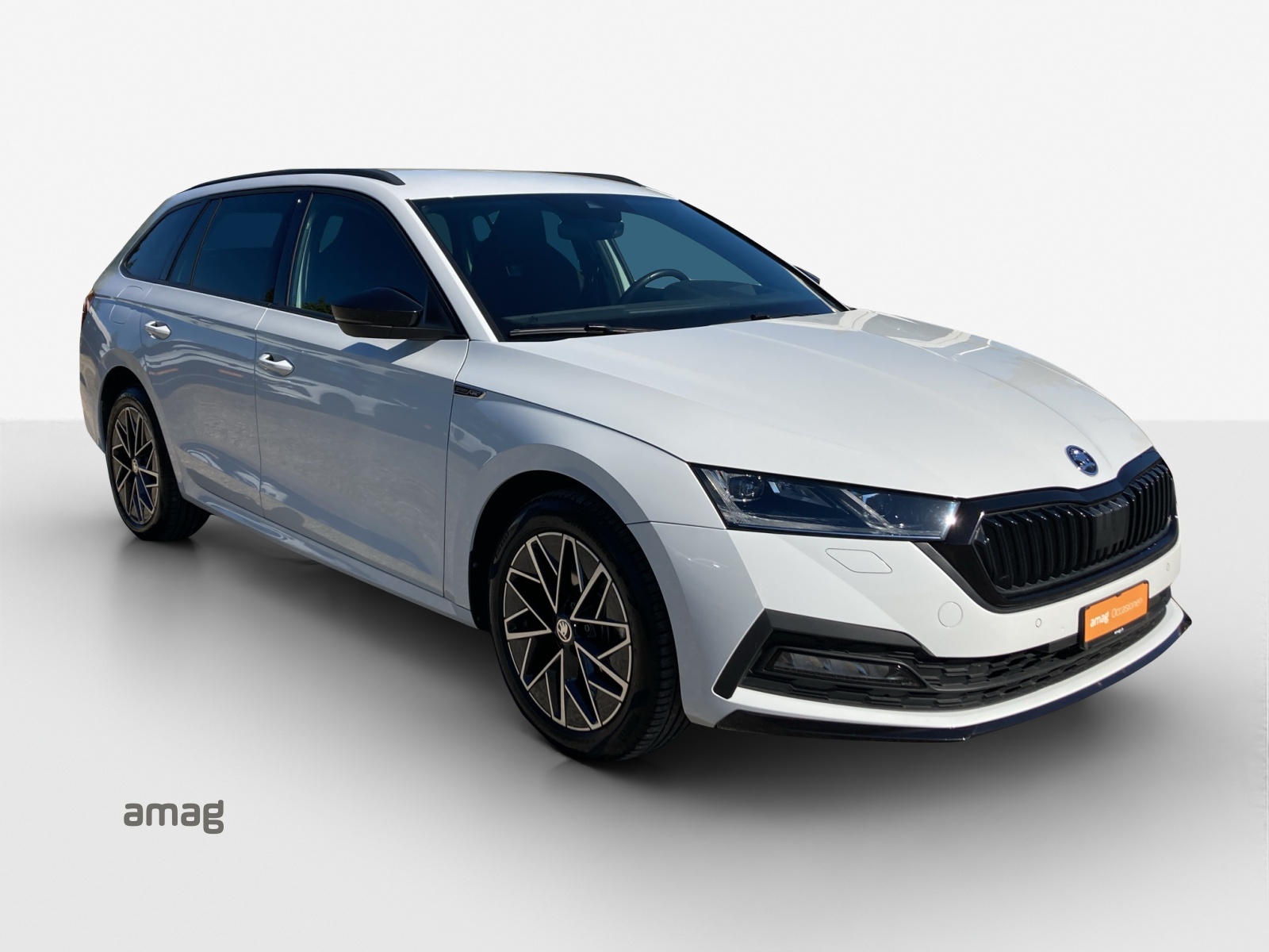 SKODA Octavia Combi 1.4 TSI PHEV DSG SportLine-image-7