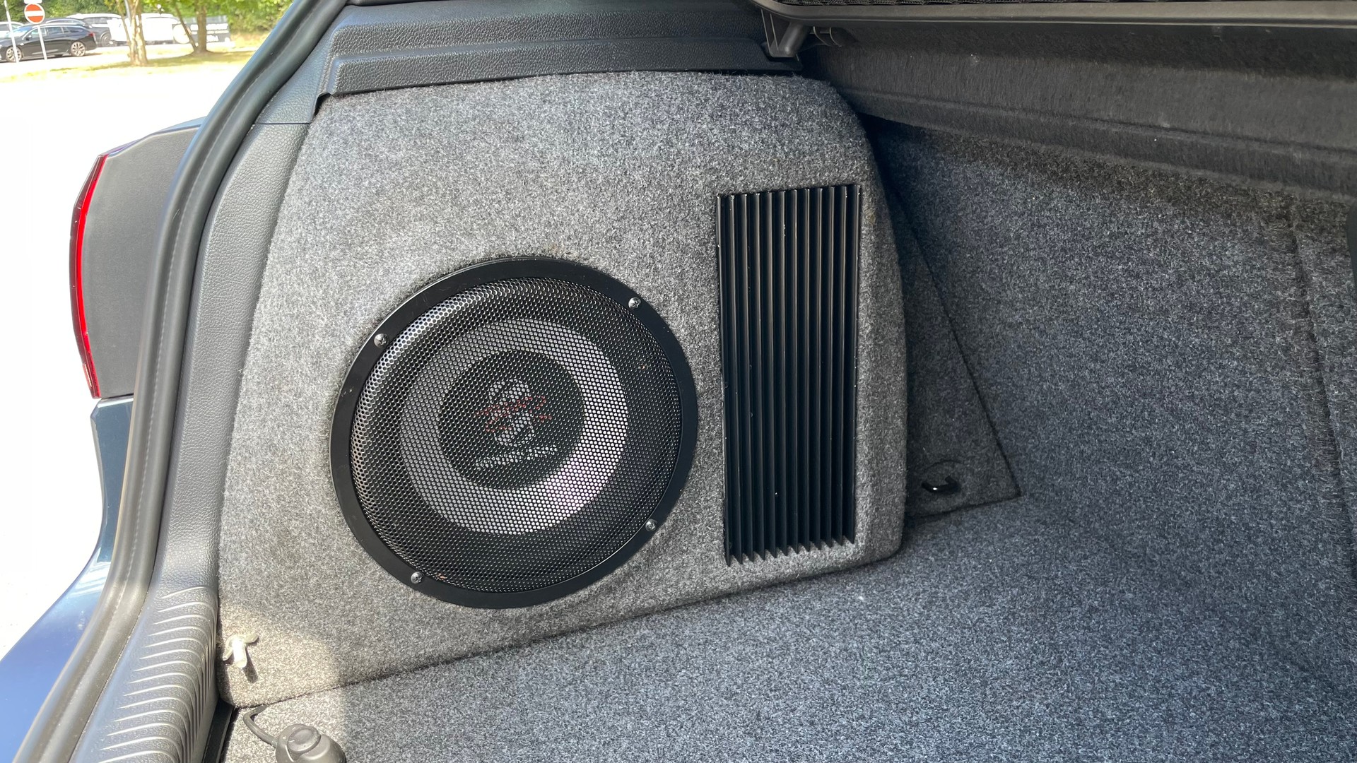 VW 2.0 TSI R 4motion-image-9
