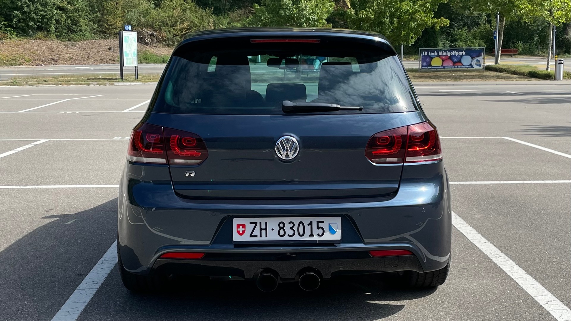 VW 2.0 TSI R 4motion-image-2