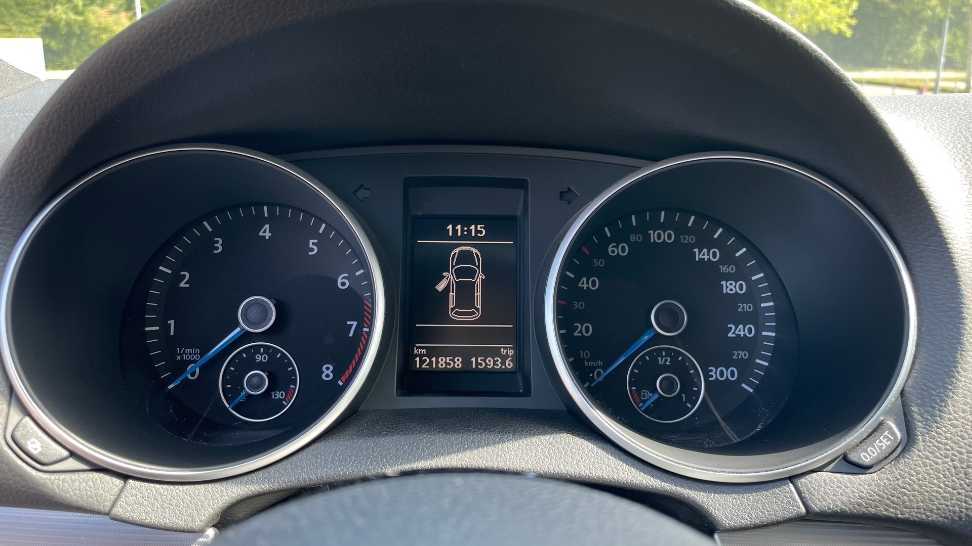 VW 2.0 TSI R 4motion-image-12