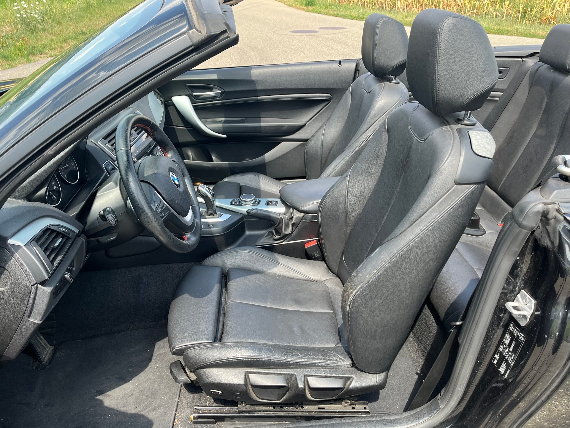 BMW 220i Luxury Line Steptronic-image-13
