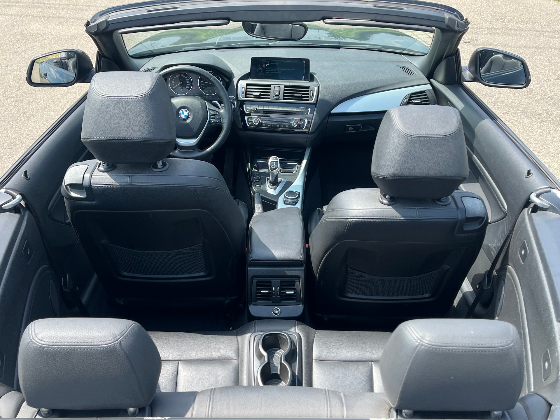 BMW 220i Luxury Line Steptronic-image-15