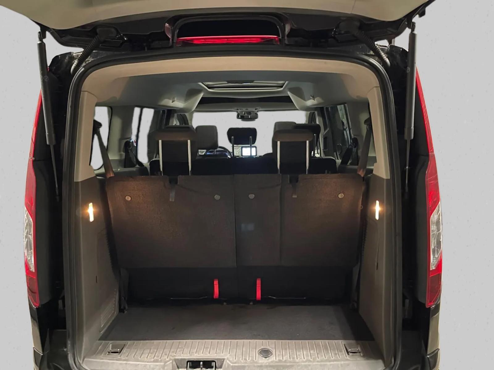 FORD Grand Tourneo Connect 1.5 EcoBlue Titanium Automat-image-15