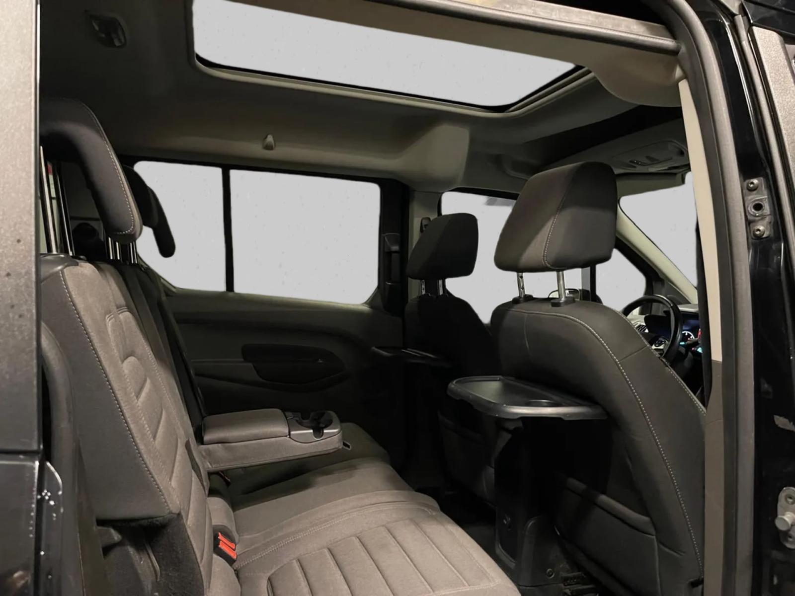 FORD Grand Tourneo Connect 1.5 EcoBlue Titanium Automat-image-8