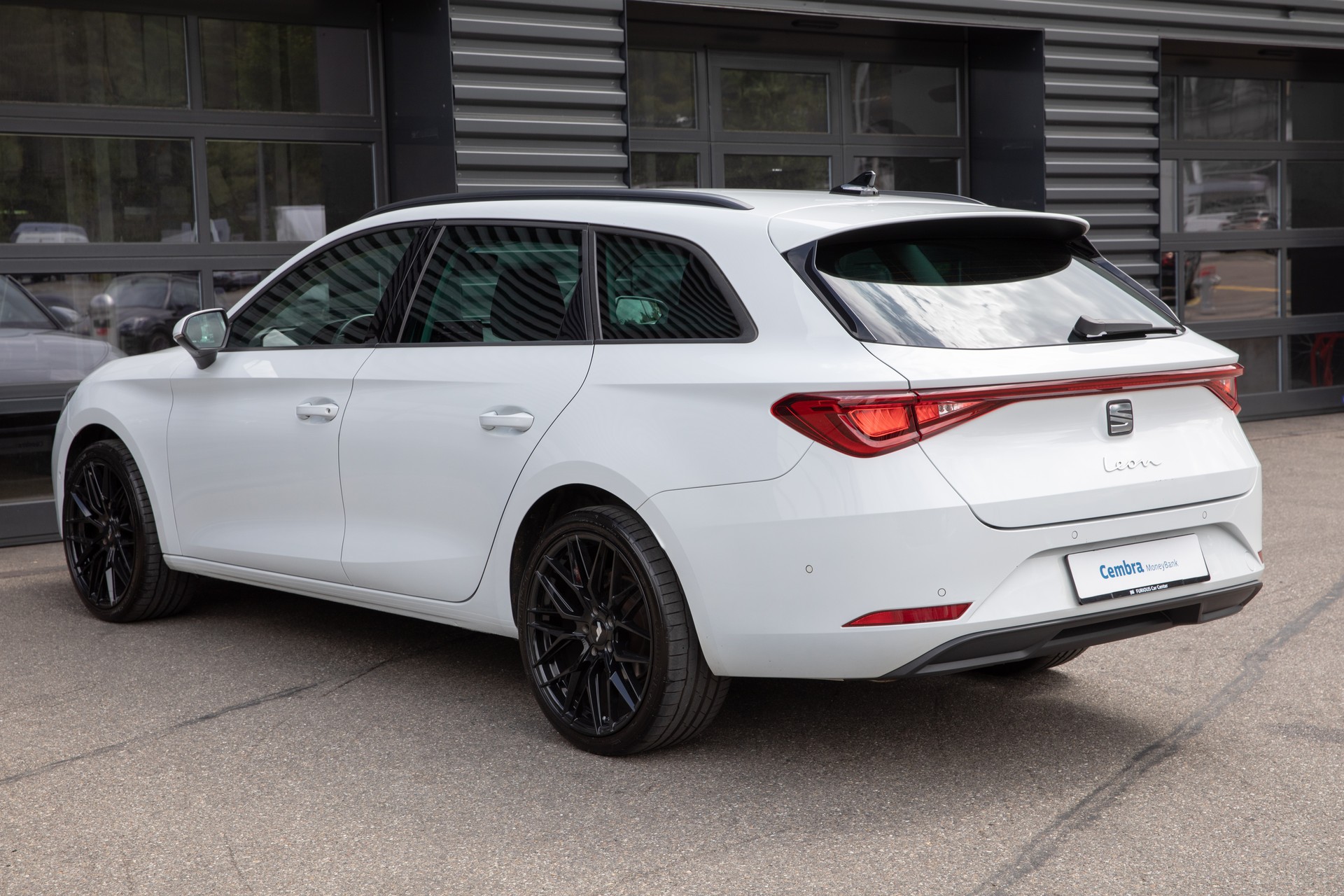 SEAT Leon ST 2.0 TDI EVO DSG Style-image-7