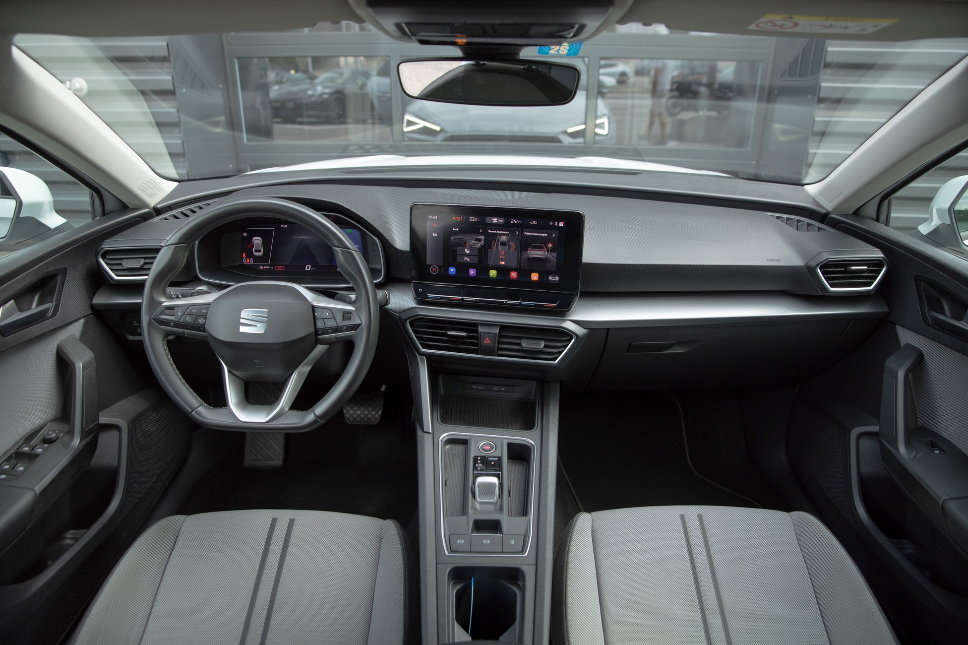 SEAT Leon ST 2.0 TDI EVO DSG Style-image-9