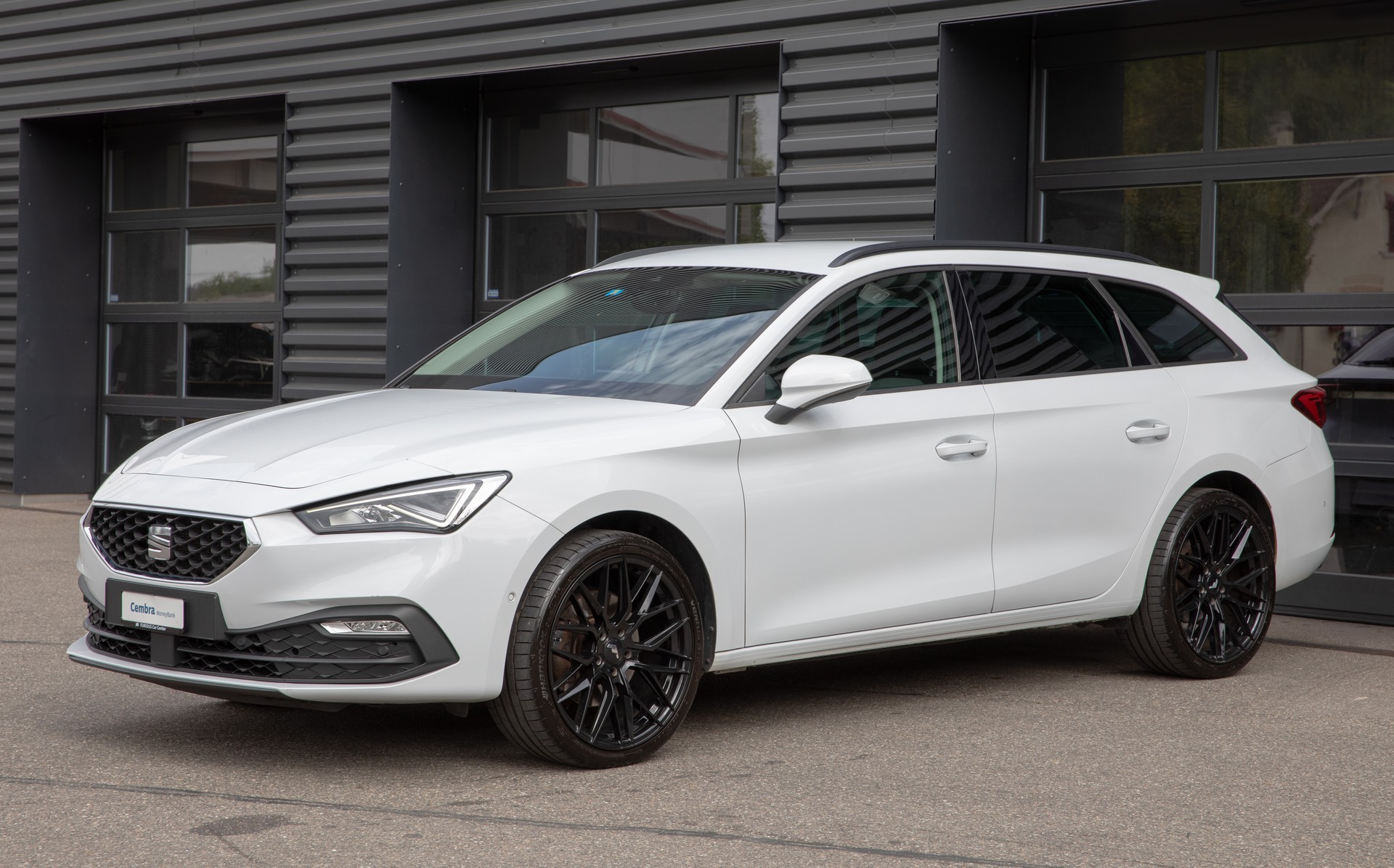 SEAT Leon ST 2.0 TDI EVO DSG Style-image-0