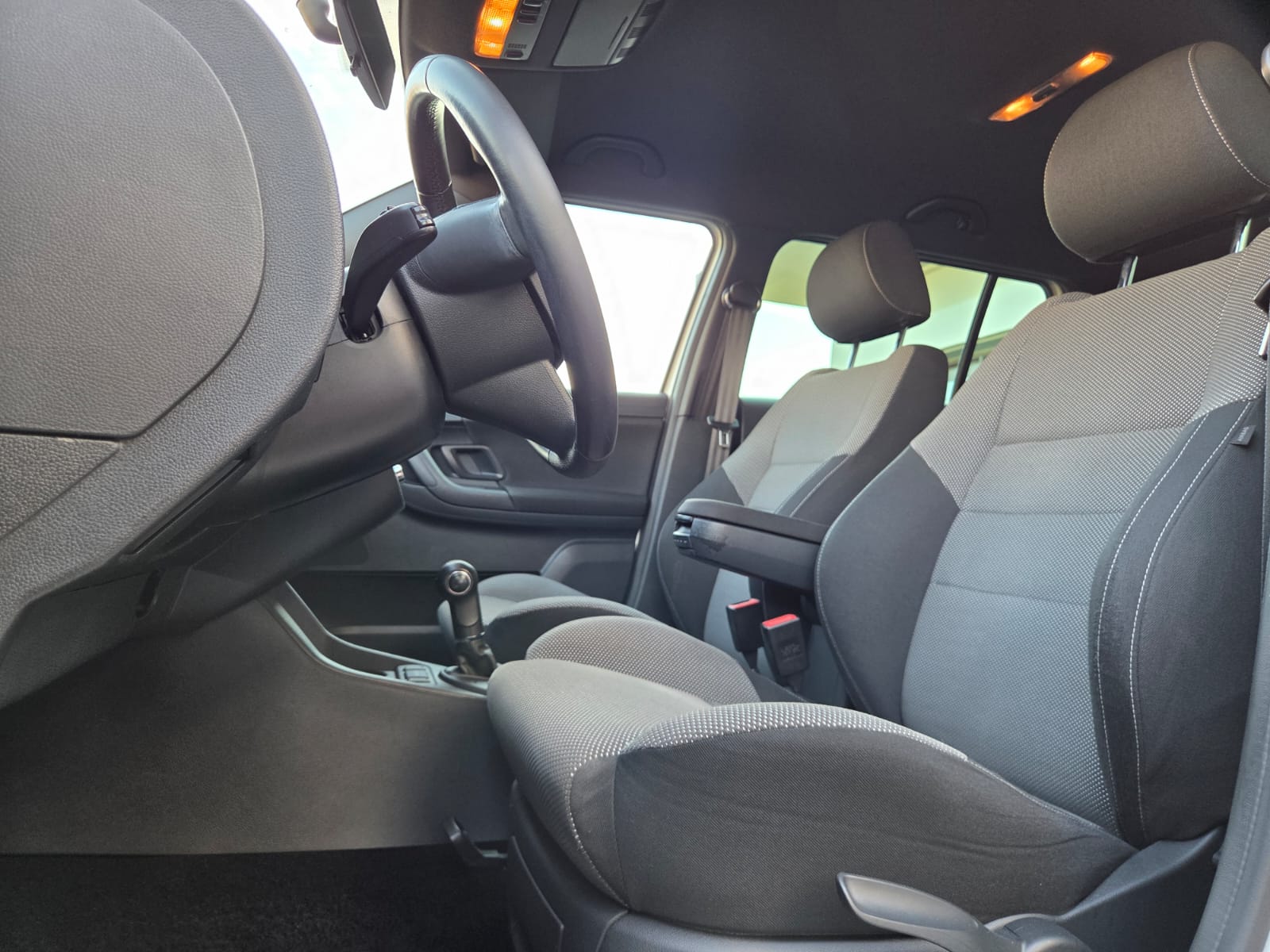 SKODA Fabia 1.2 TSI Ambition Plus DSG-image-9