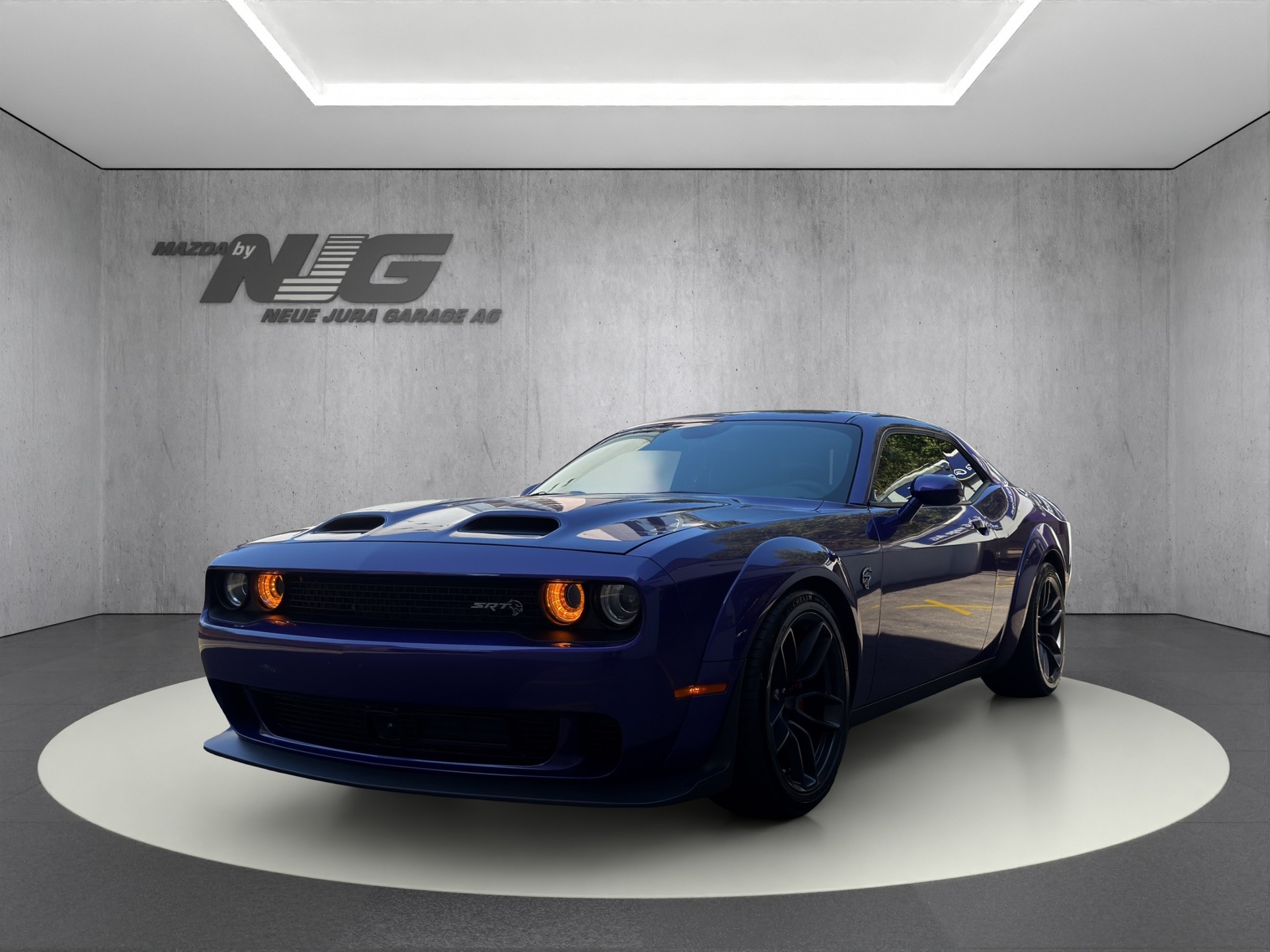 DODGE Hellcat Widebody-showroom-element-2