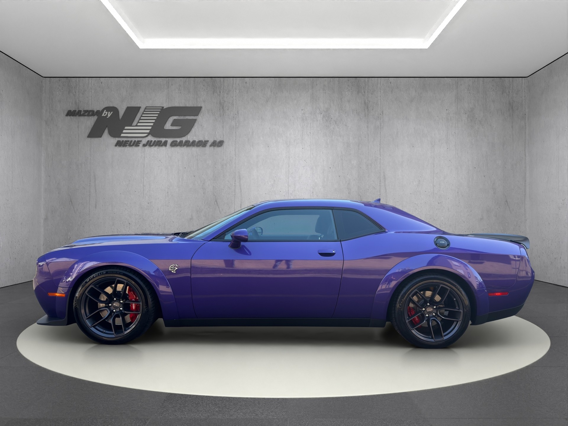 DODGE Hellcat Widebody-showroom-element-3