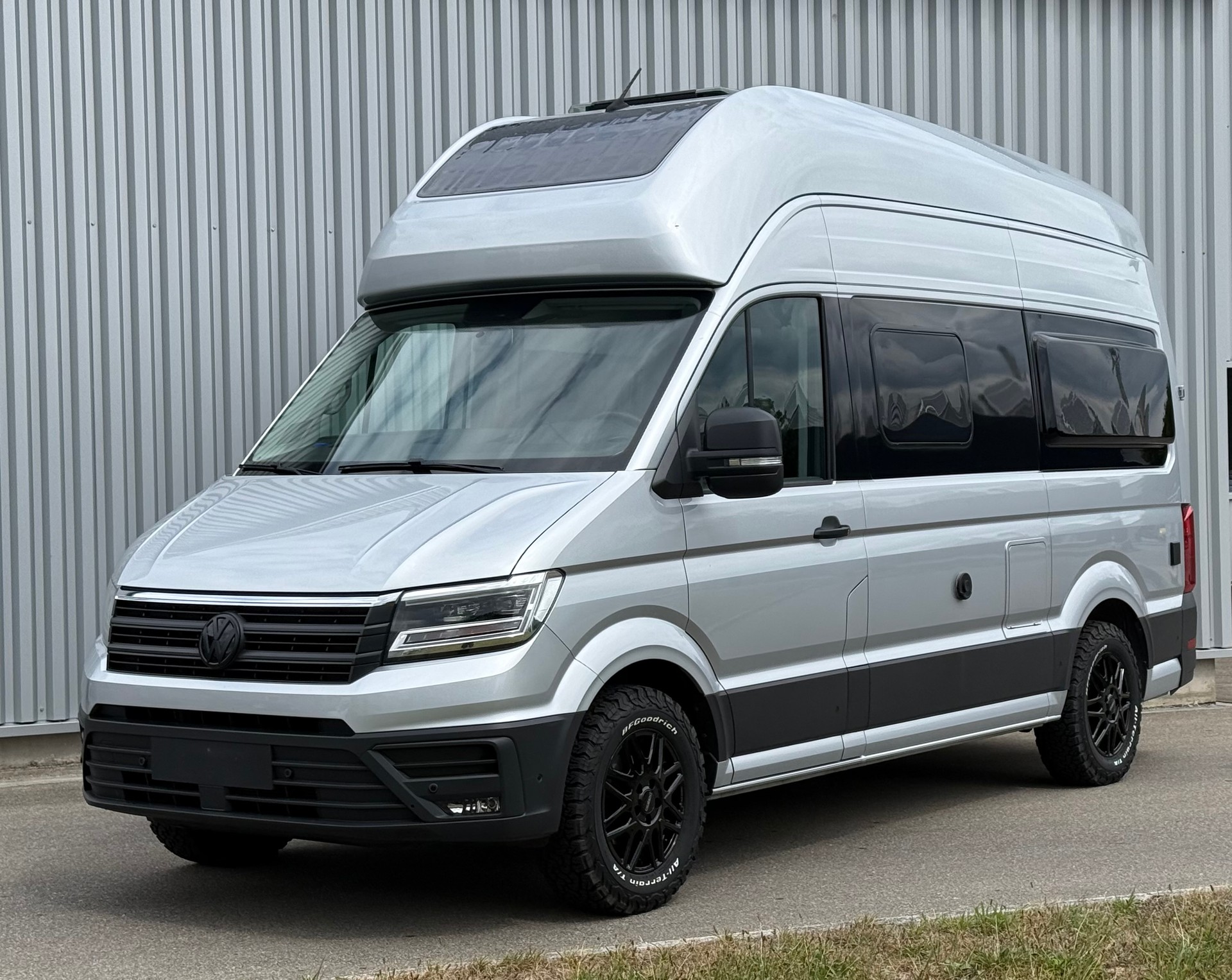VW GRAND CALIFORNIA-image-9