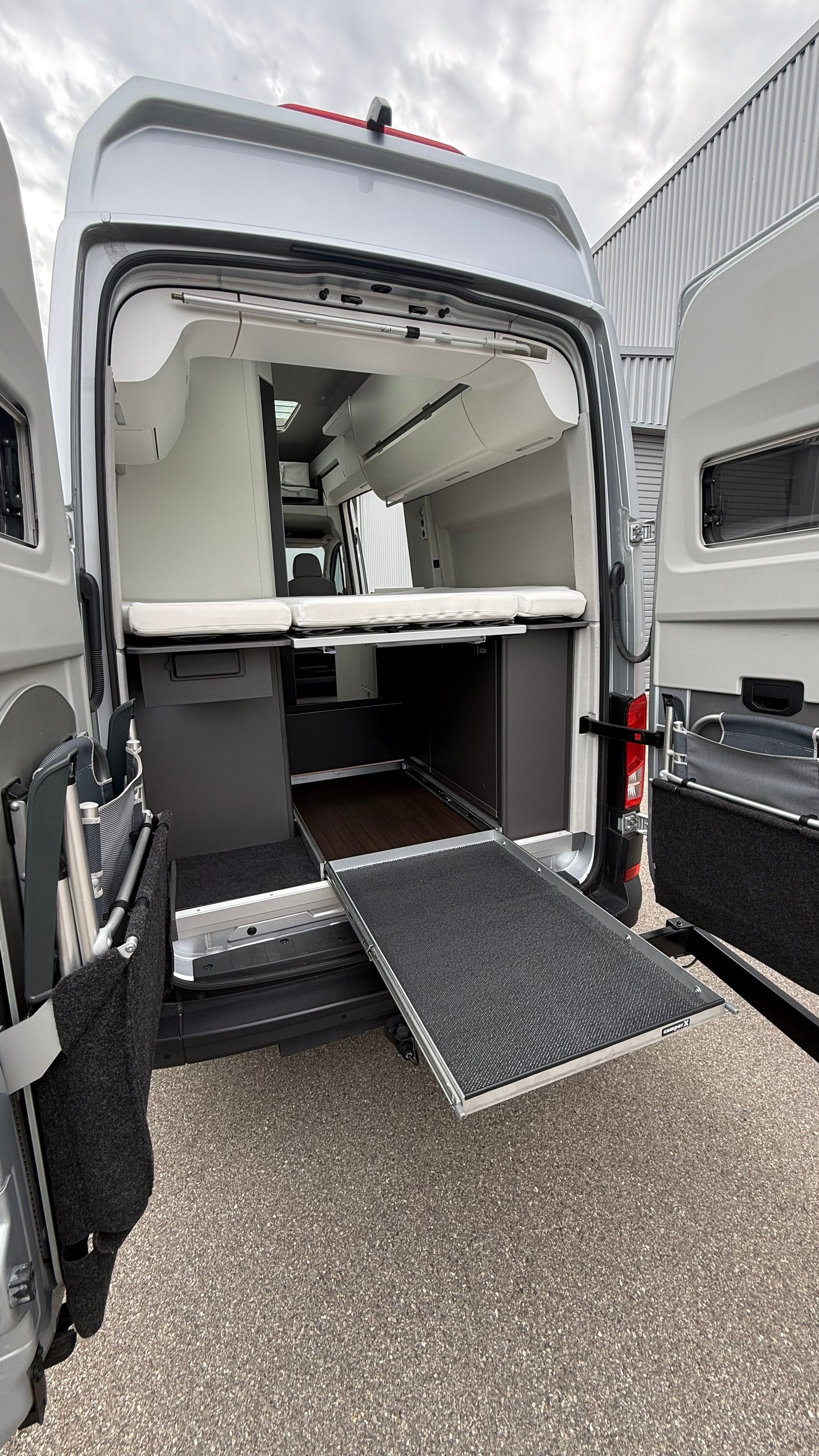 VW GRAND CALIFORNIA-image-15