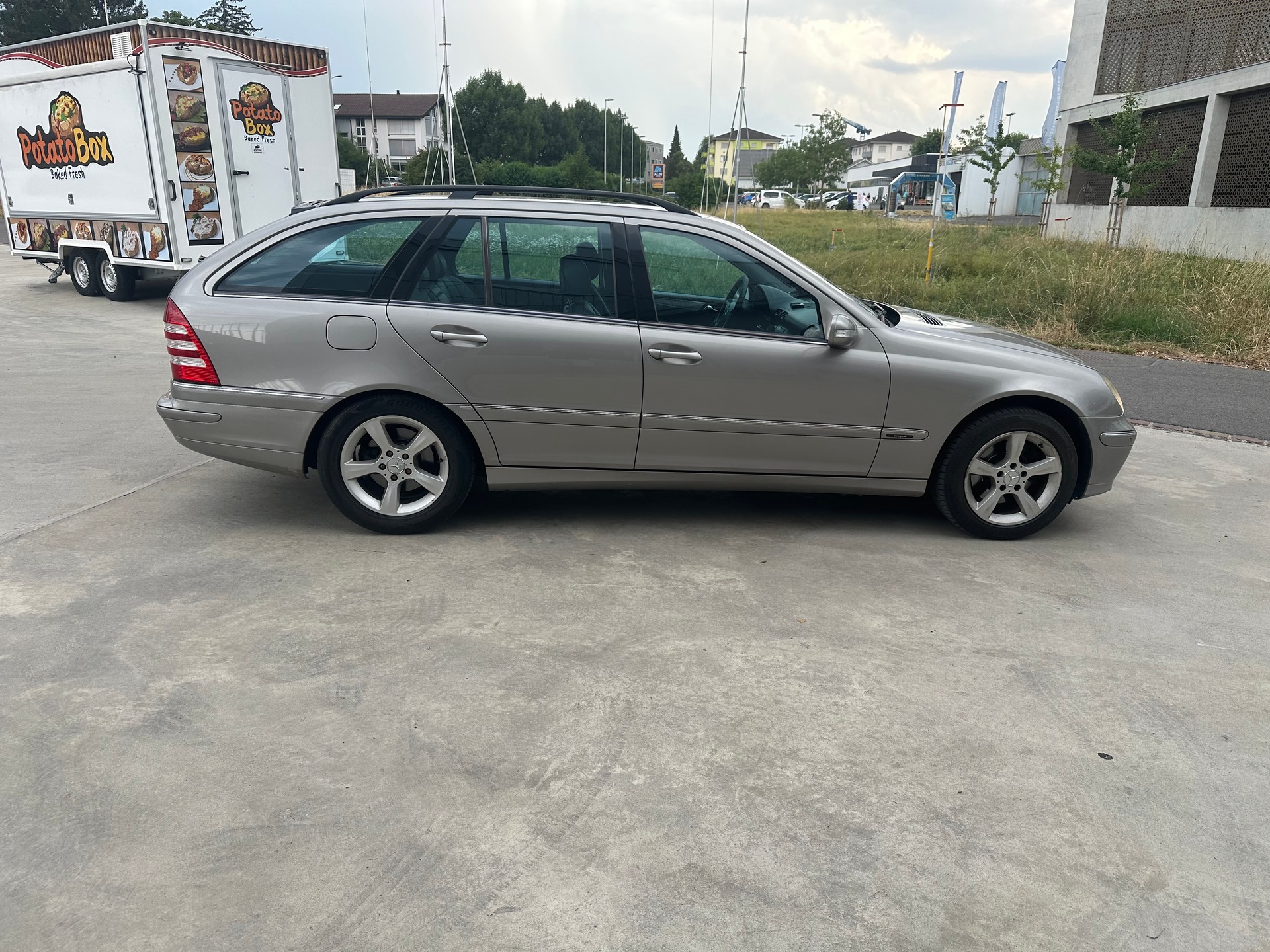 MERCEDES-BENZ C 280 Avantgarde Sport Edition 4Matic Automatic-image-4