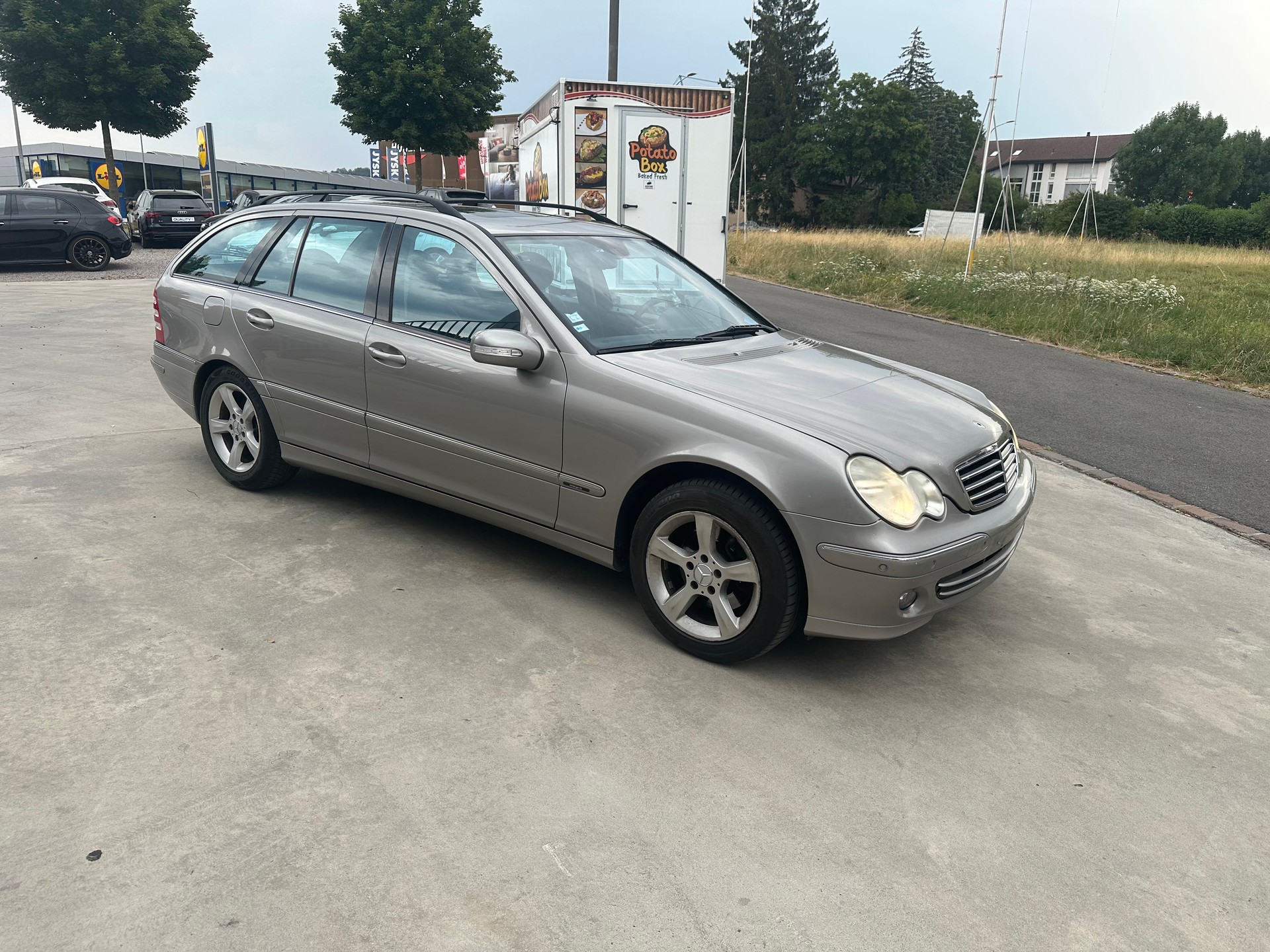 MERCEDES-BENZ C 280 Avantgarde Sport Edition 4Matic Automatic-image-3