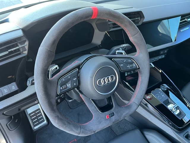 AUDI RS3 Sportback 2.5 TSI quattro S-tronic-image-11
