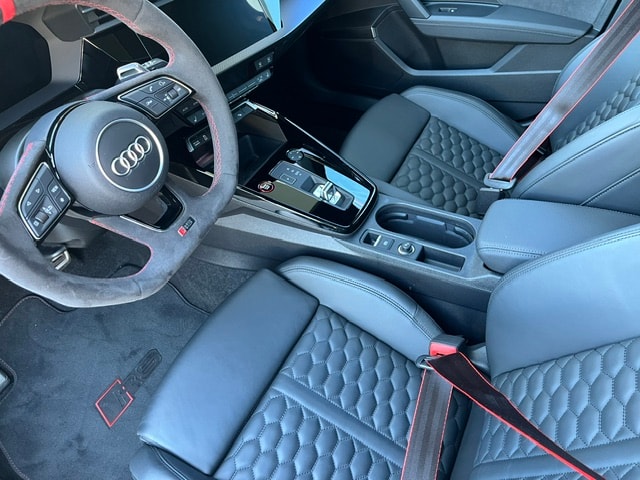 AUDI RS3 Sportback 2.5 TSI quattro S-tronic-image-25