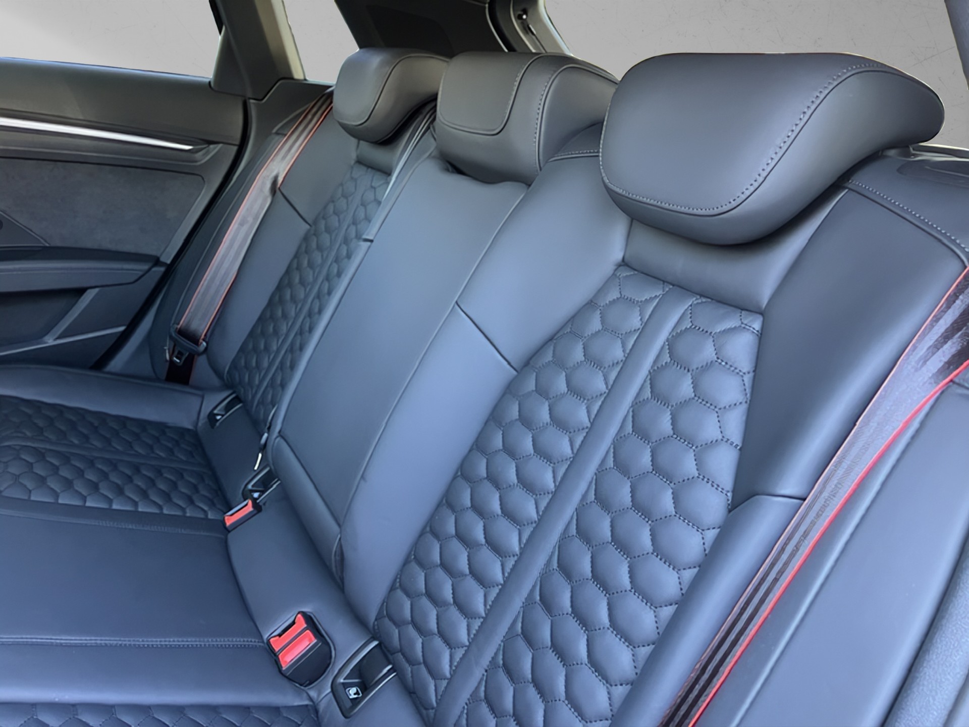 AUDI RS3 Sportback 2.5 TSI quattro S-tronic-image-27