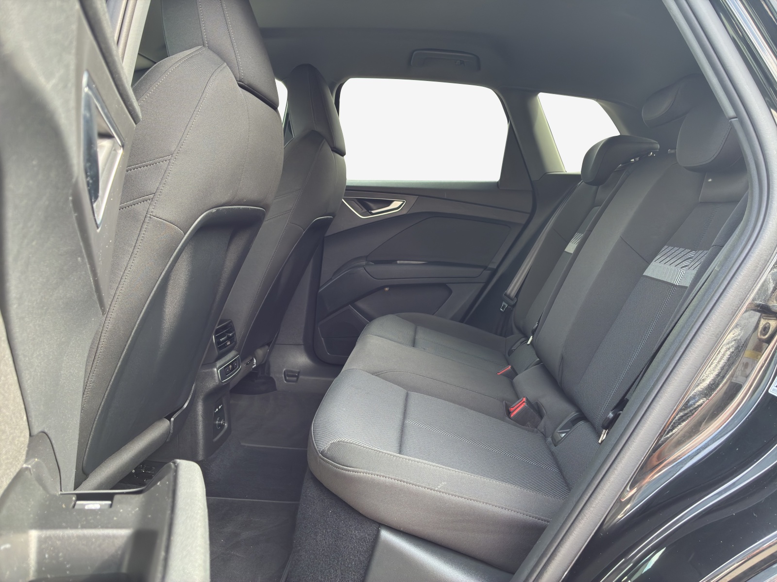 AUDI Q4 e-tron 35-image-11