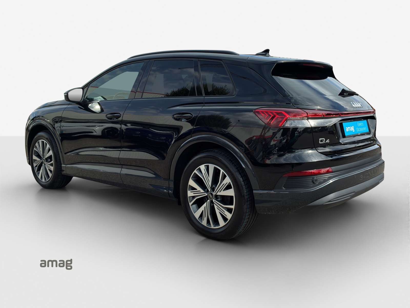 AUDI Q4 e-tron 35-image-2
