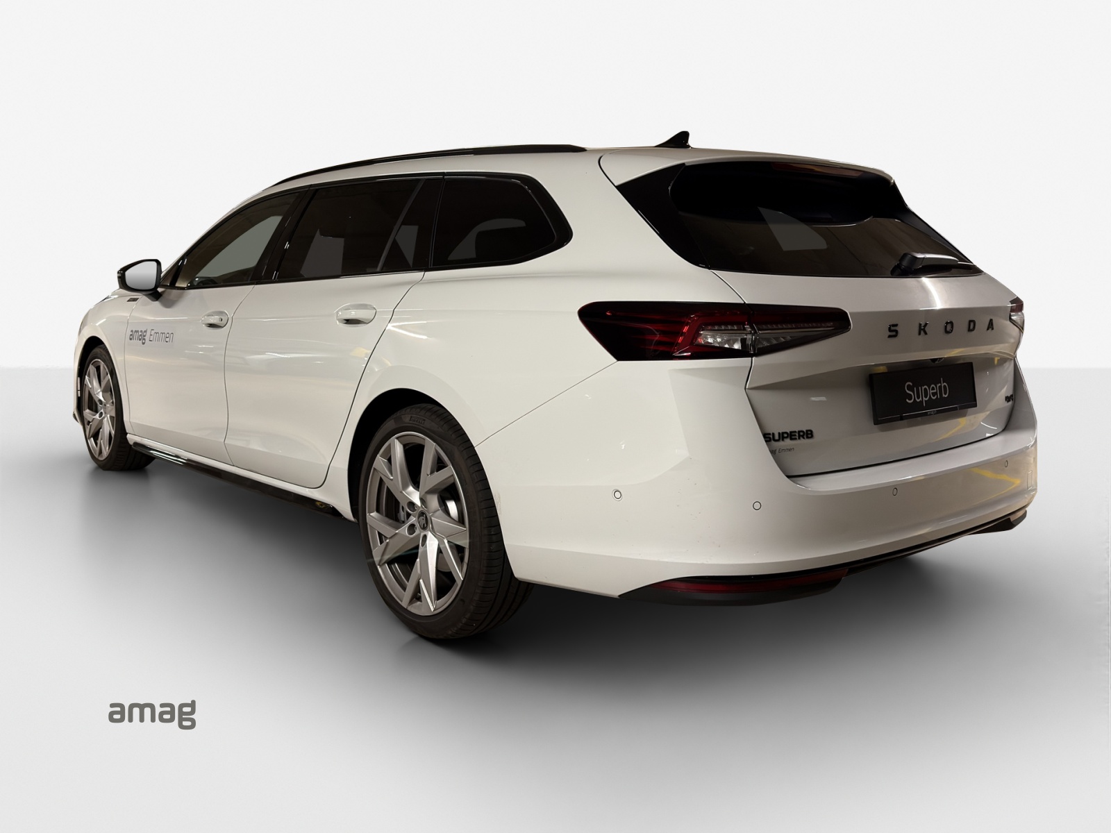 SKODA Superb Combi 2.0 TSI Sportline 4x4 DSG-image-2