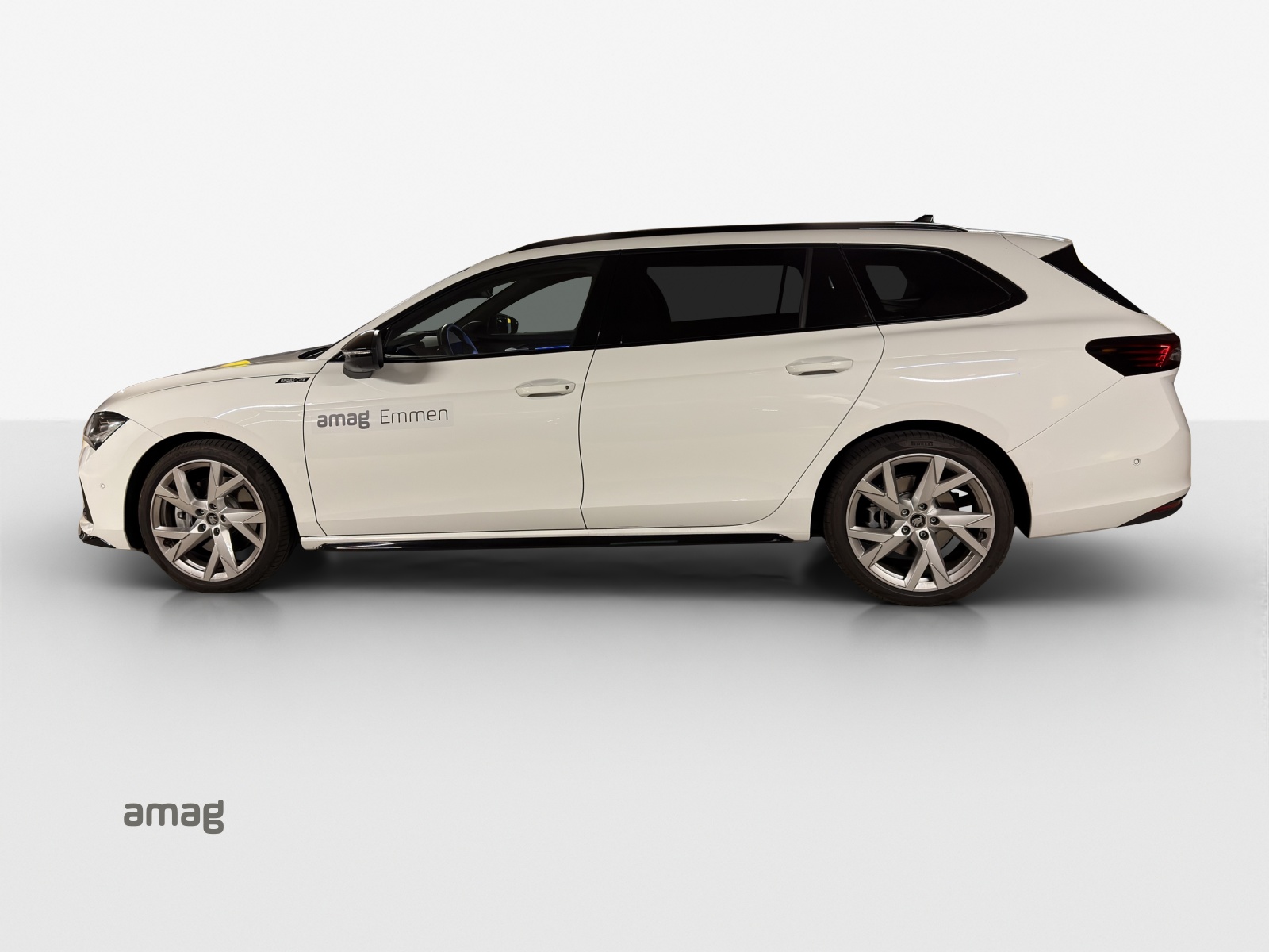 SKODA Superb Combi 2.0 TSI Sportline 4x4 DSG-image-1