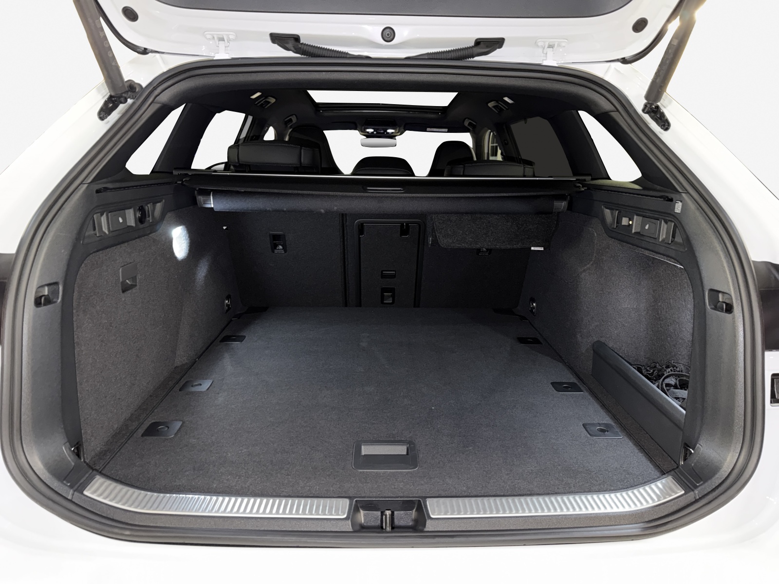 SKODA Superb Combi 2.0 TSI Sportline 4x4 DSG-image-12