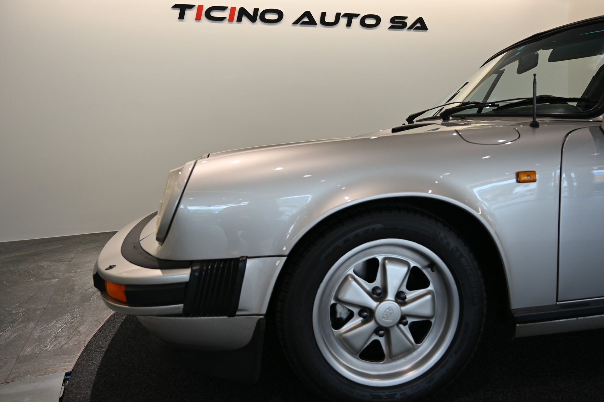 PORSCHE Porsche 911 SC Targa 3.0-image-19