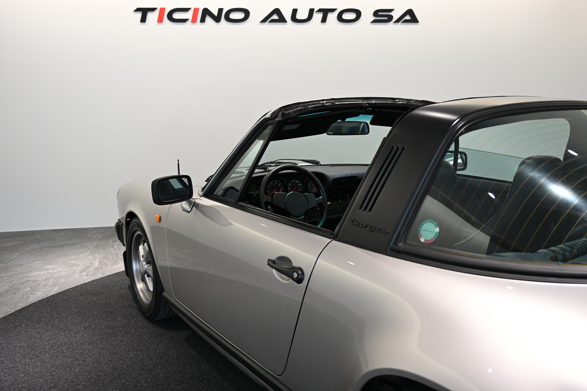 PORSCHE Porsche 911 SC Targa 3.0-image-15