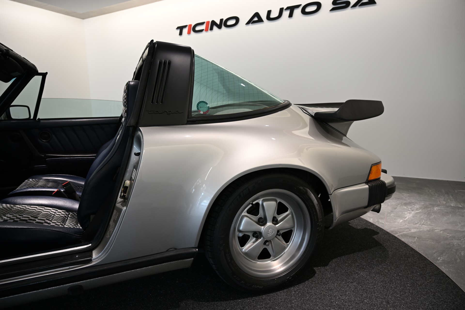 PORSCHE Porsche 911 SC Targa 3.0-image-14