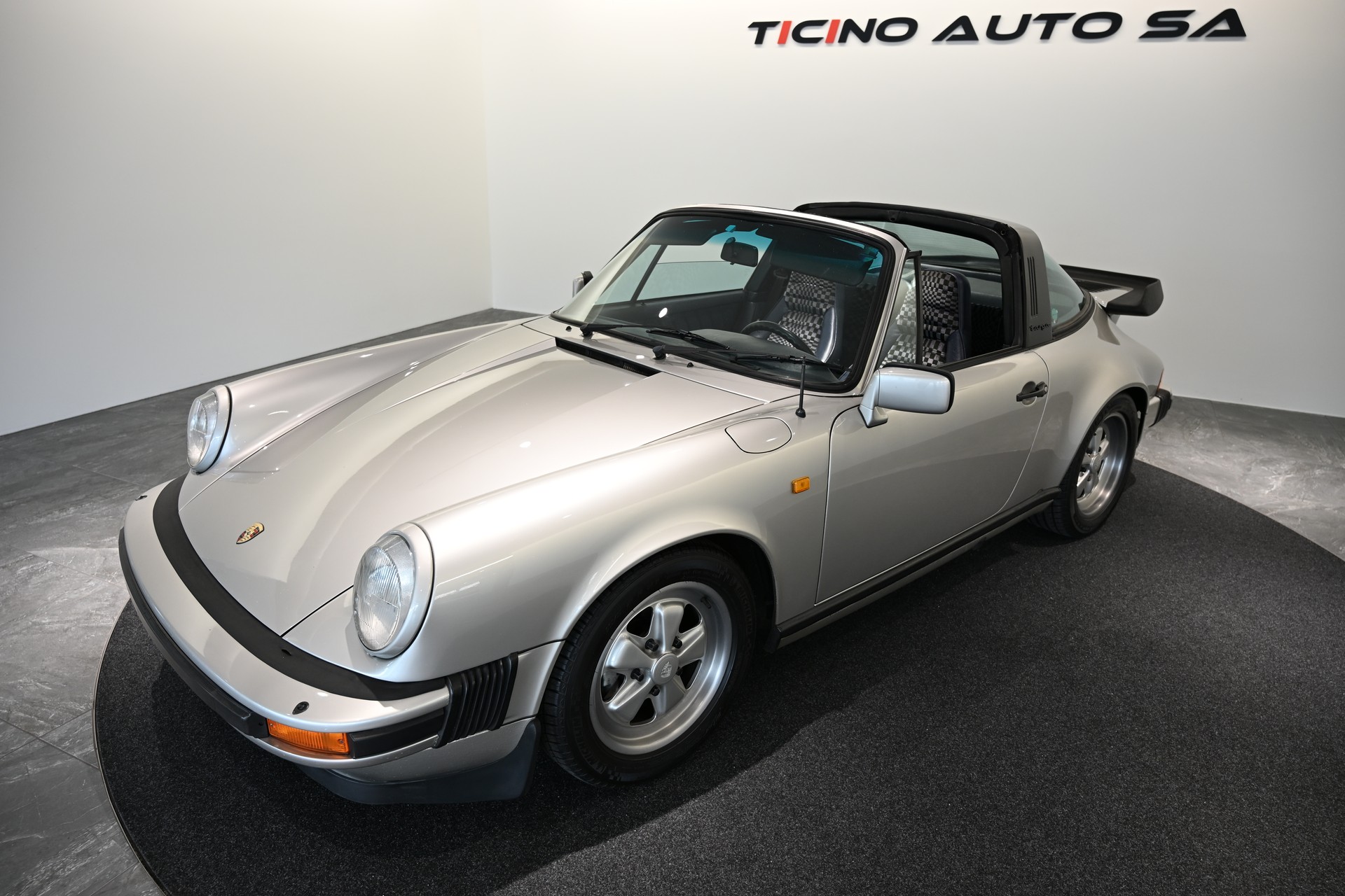 PORSCHE Porsche 911 SC Targa 3.0-image-18