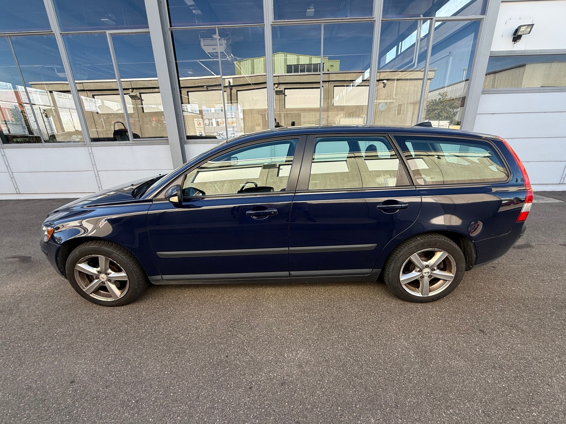 VOLVO V50 2.0D Momentum-image-5