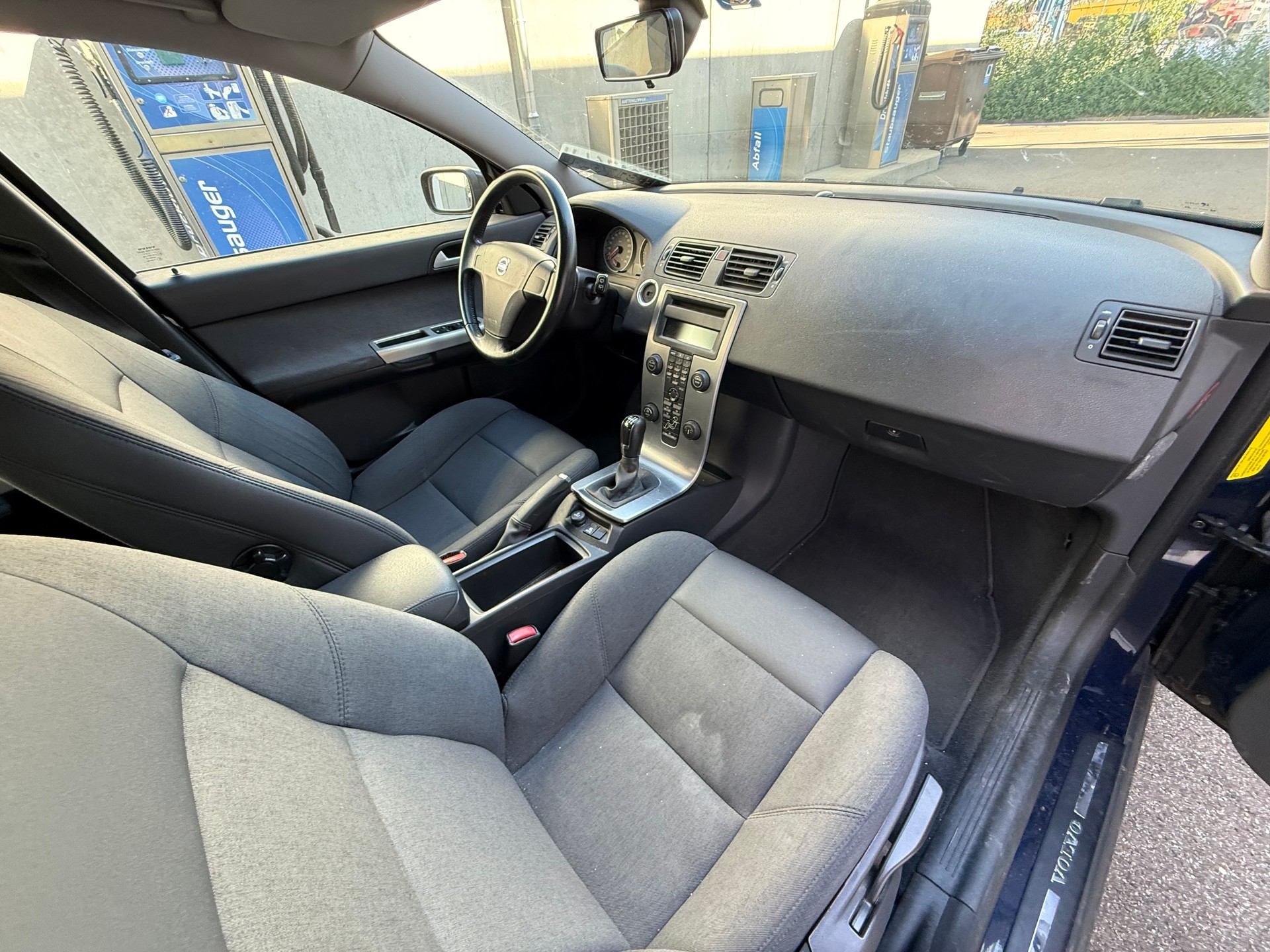 VOLVO V50 2.0D Momentum-image-14