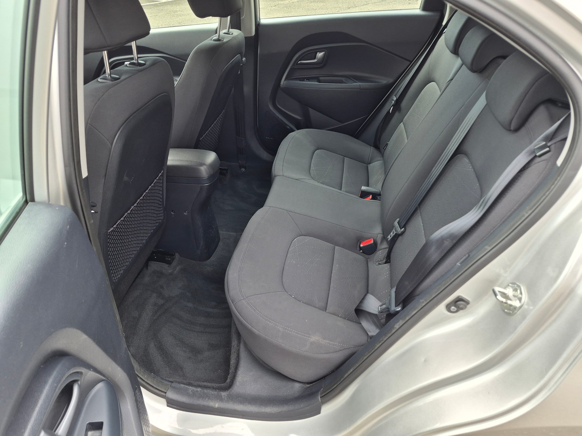 KIA Rio 1.4 CVVT Style Automatic-image-6