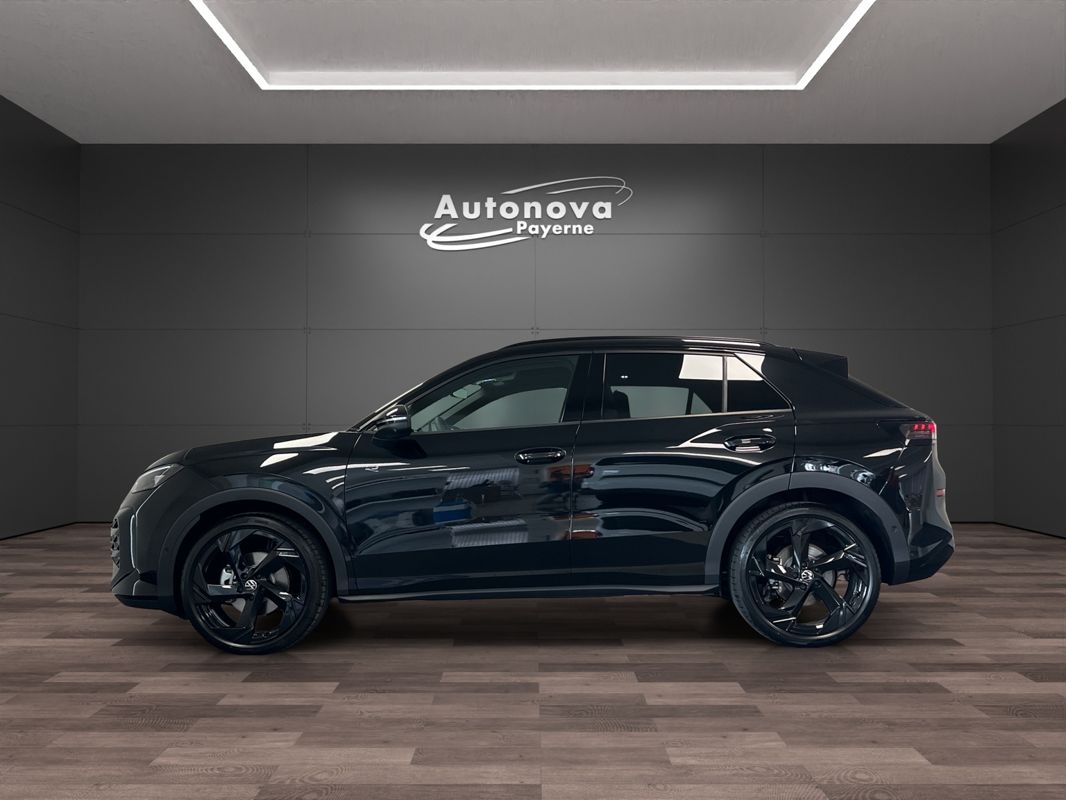 VW T-Roc 1.5 eTSI mHEV R-Line DSG-image-2