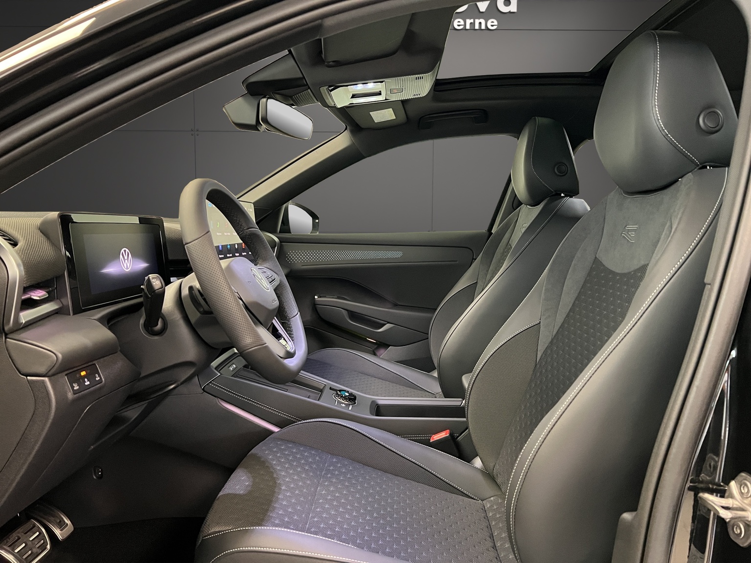 VW T-Roc 1.5 eTSI mHEV R-Line DSG-image-5