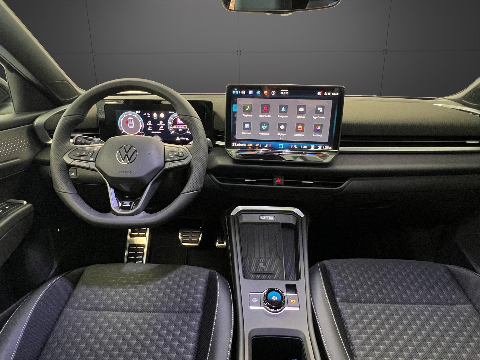 VW T-Roc 1.5 eTSI mHEV R-Line DSG-image-9