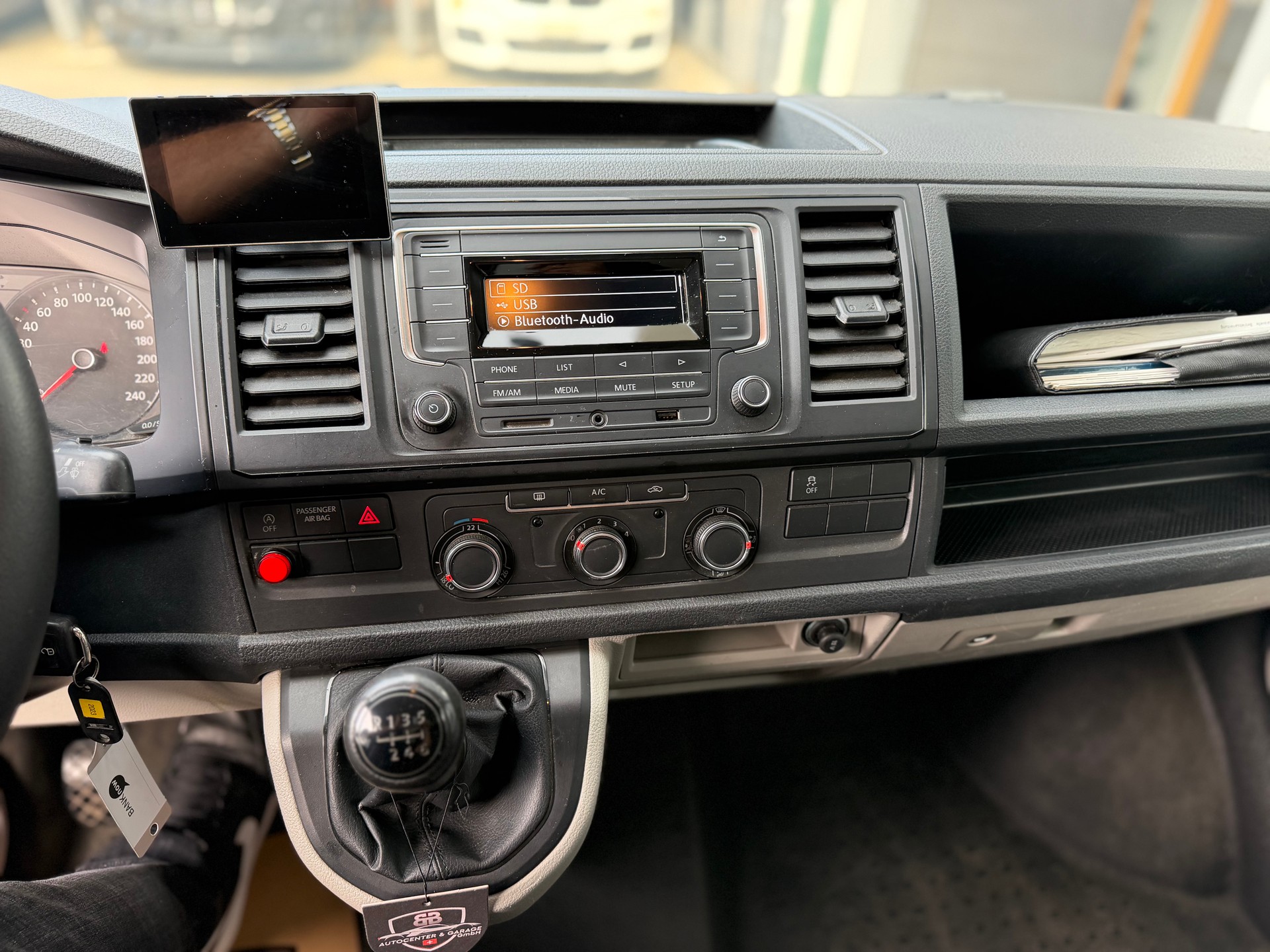 VW T6 2.0 TDI 150 PS 4Motion °° Hebebühne °° AHK 2500 KG °°-image-12