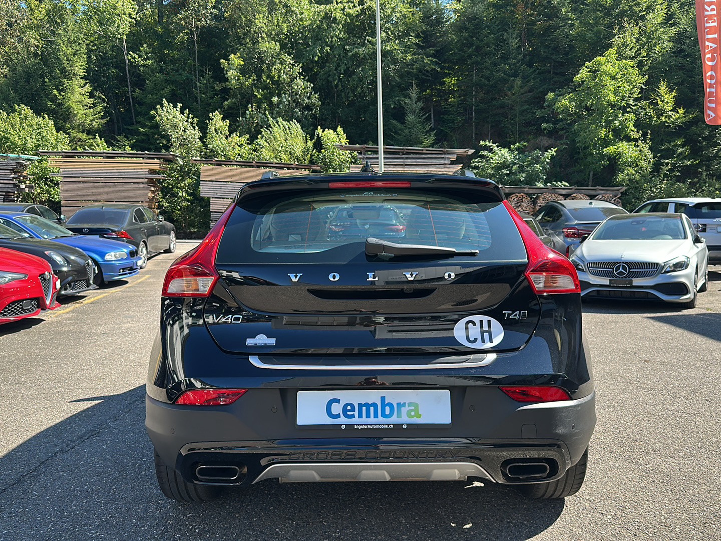 VOLVO V40 Cross Country T4 AWD Lyx Geartronic-image-3